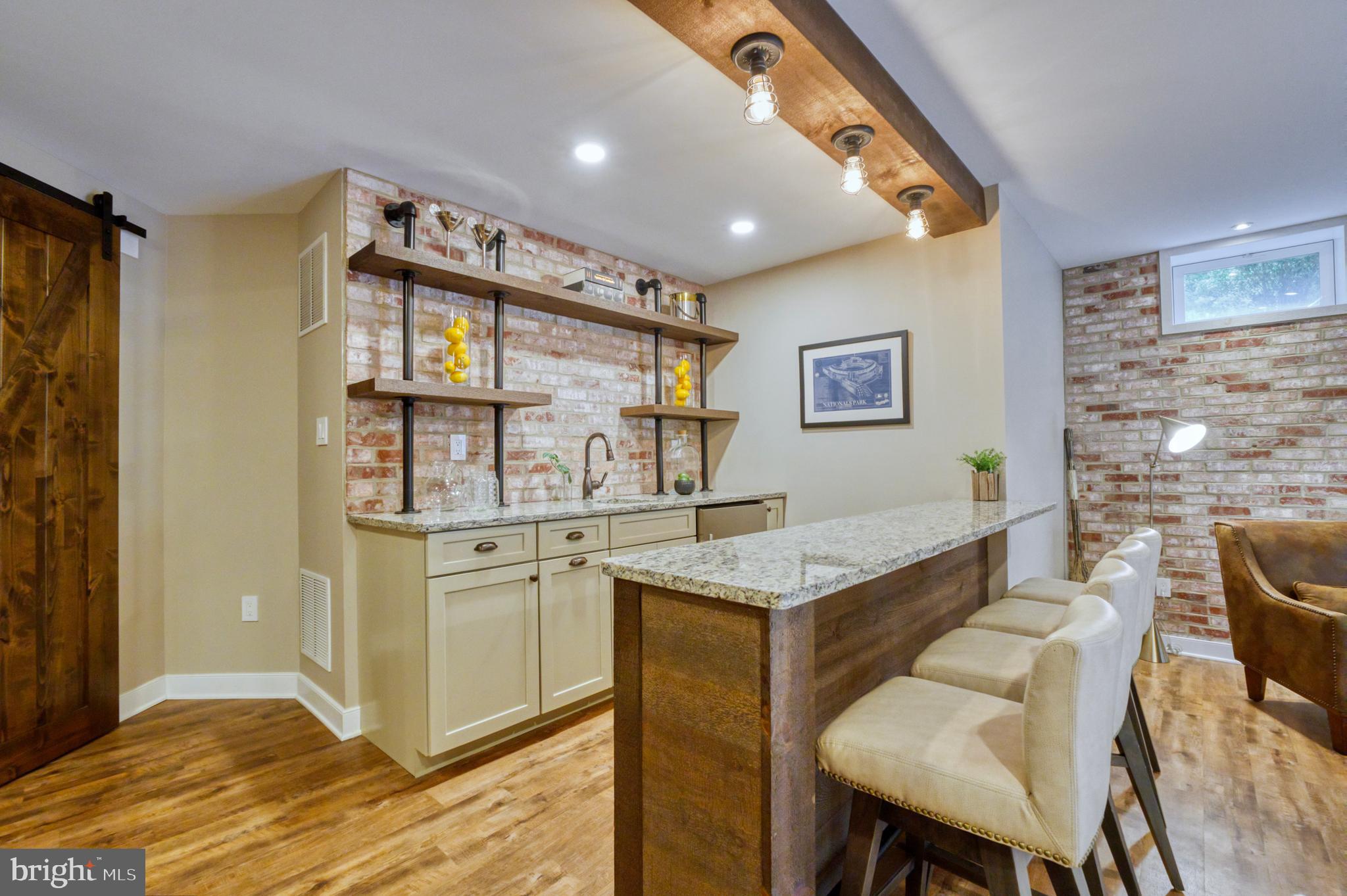 RIVER CREEK - Residential