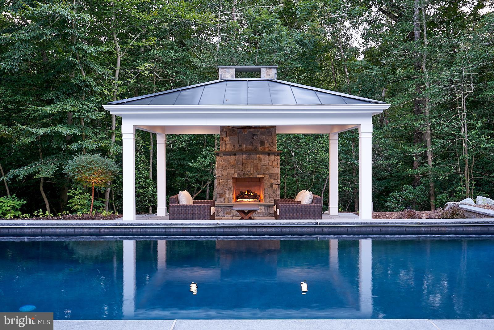 RIVER CREEK - Residential