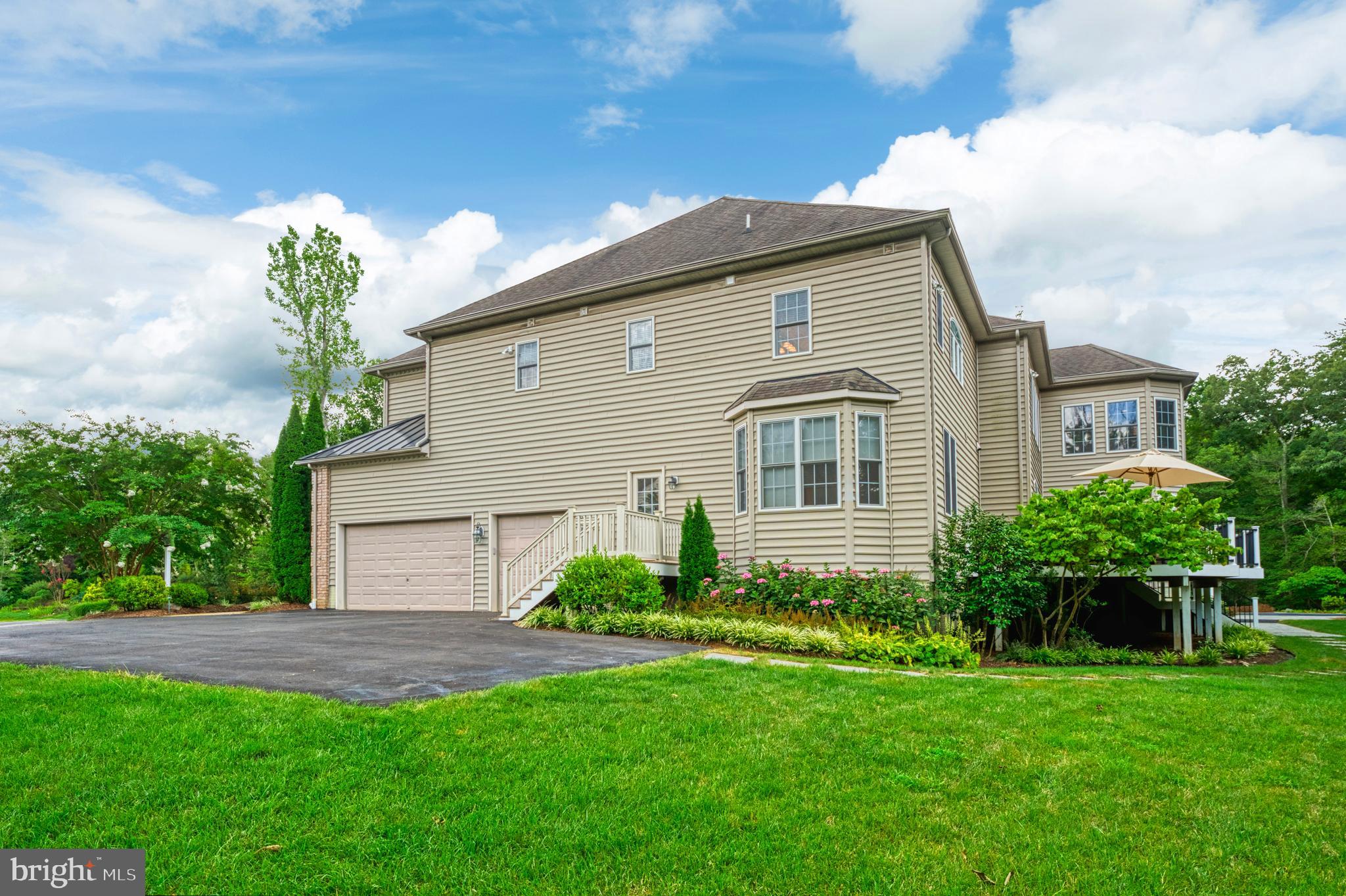 RIVER CREEK - Residential