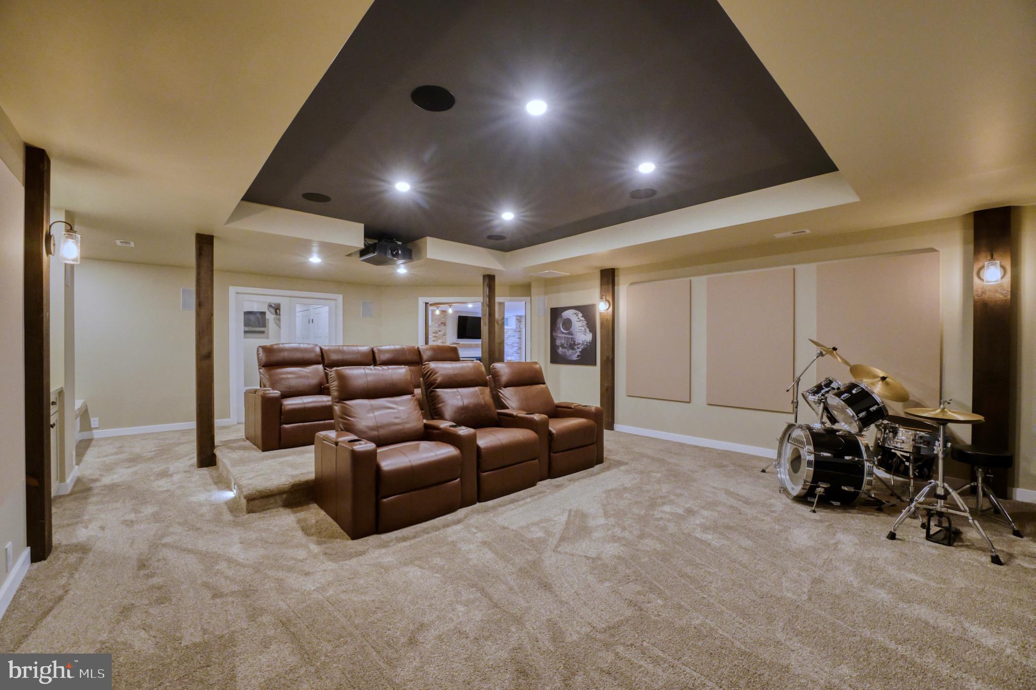 RIVER CREEK - Residential