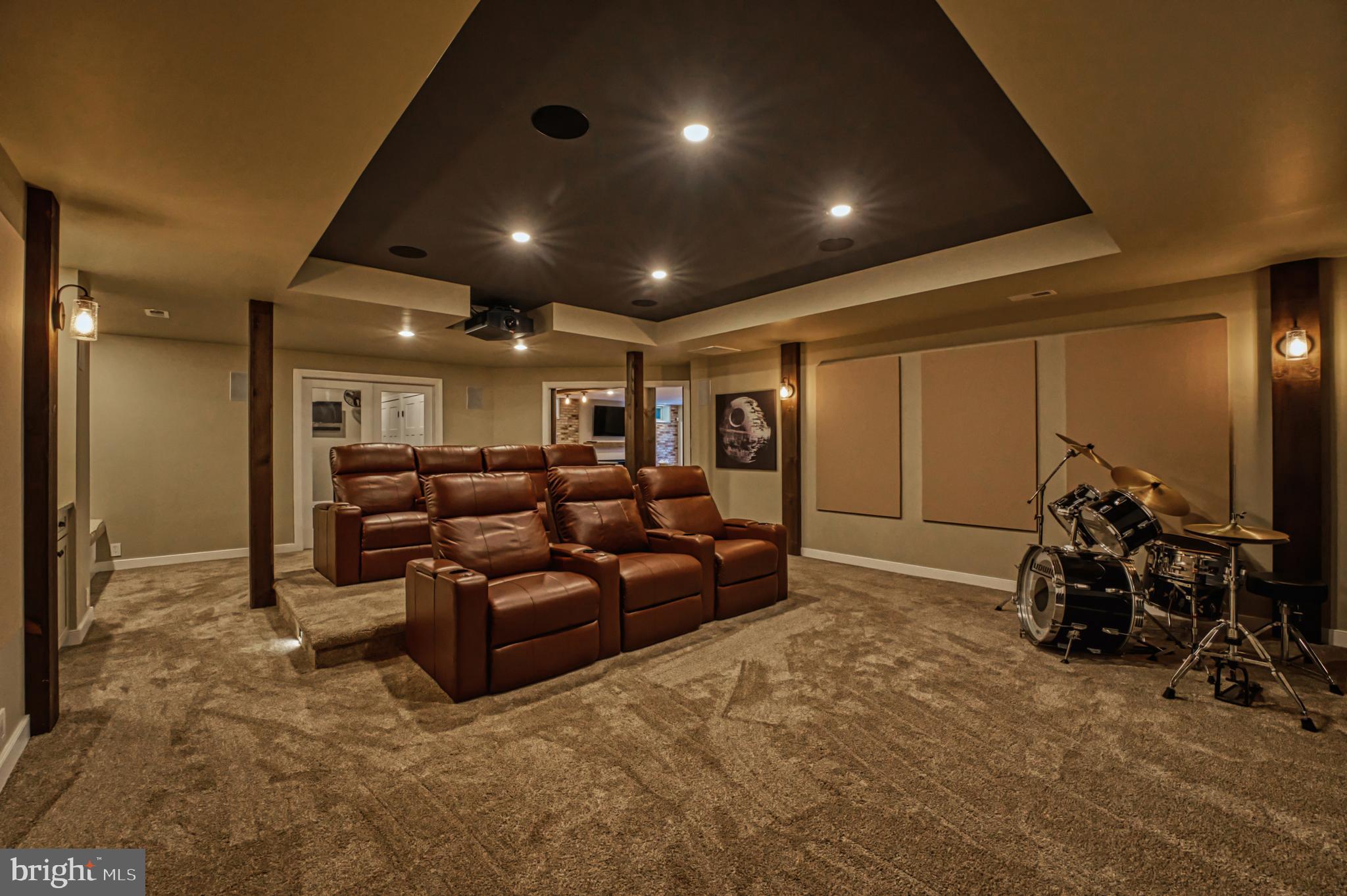 RIVER CREEK - Residential