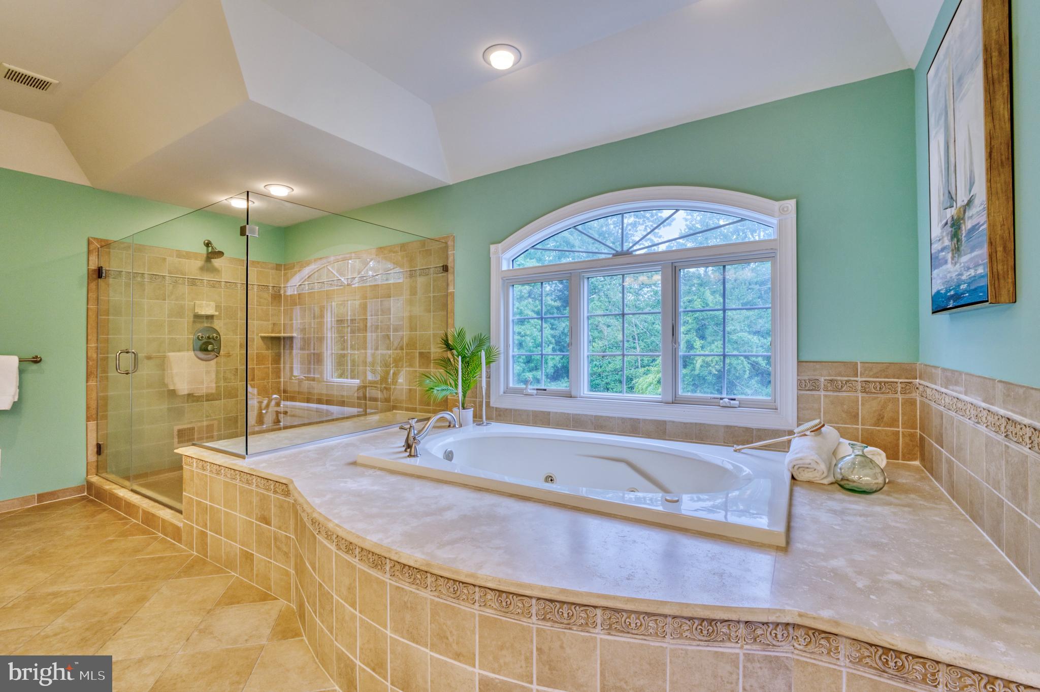 RIVER CREEK - Residential