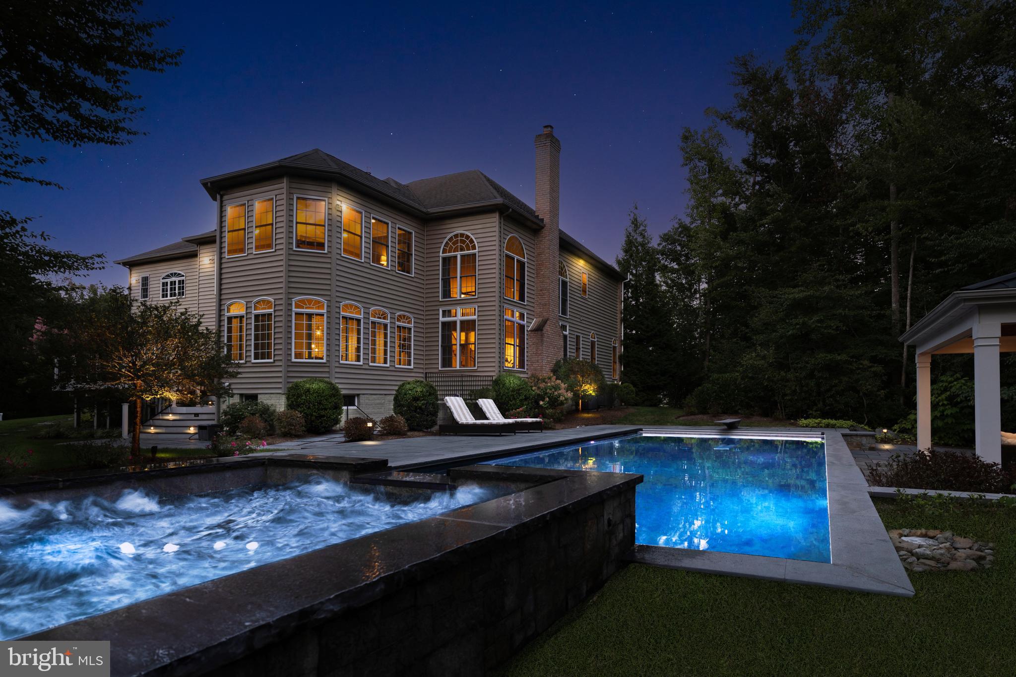 RIVER CREEK - Residential