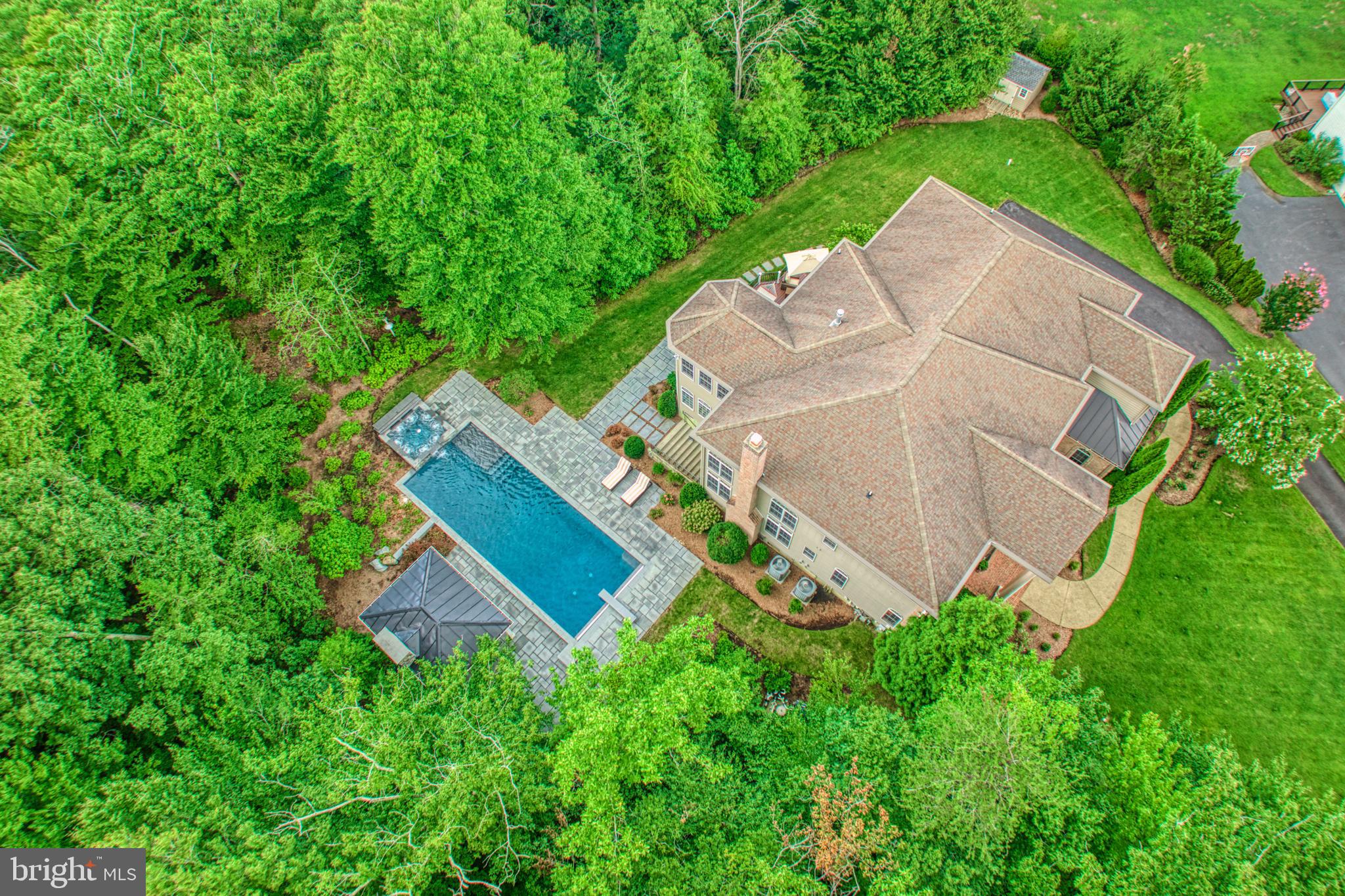 RIVER CREEK - Residential