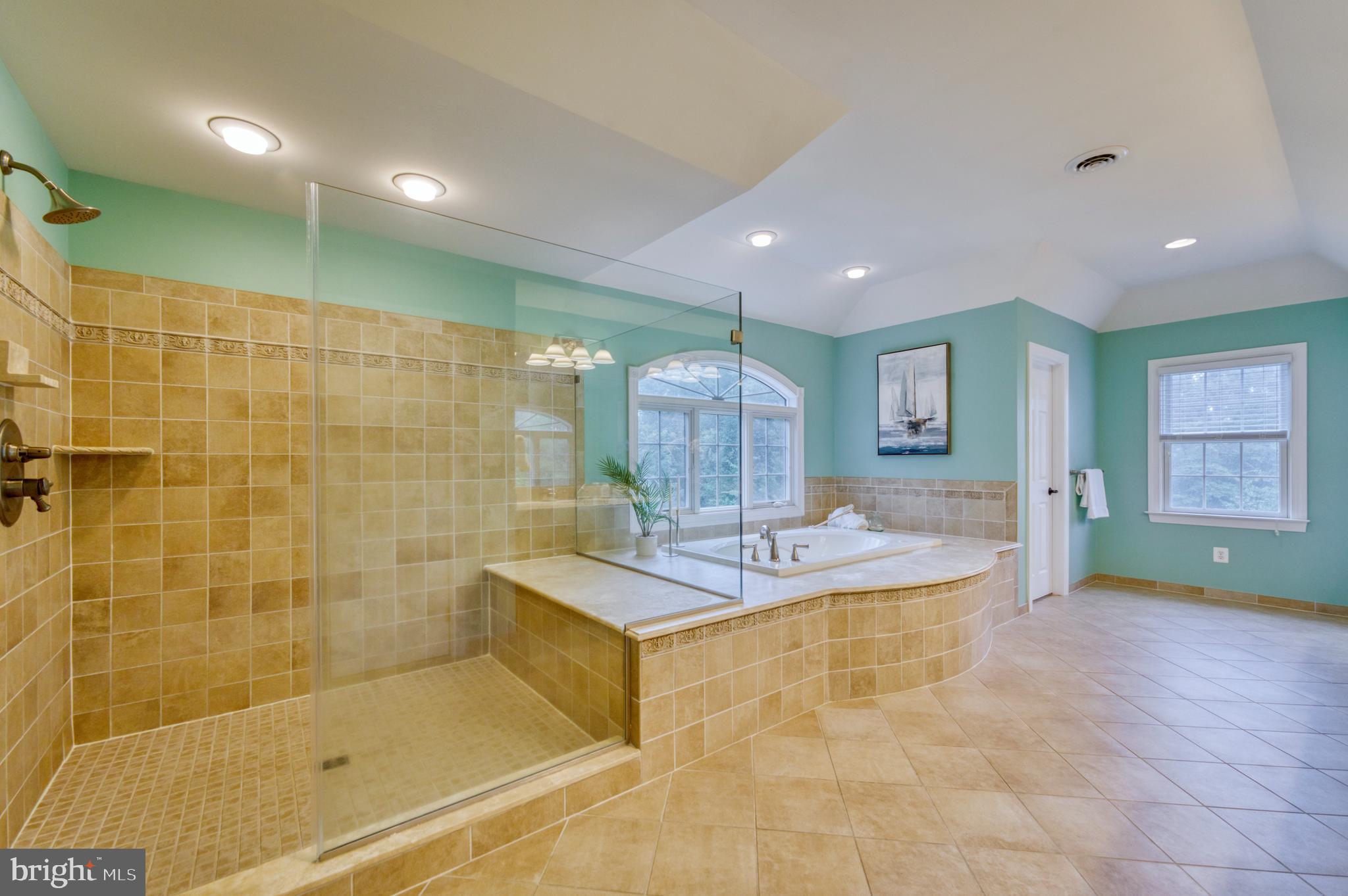 RIVER CREEK - Residential