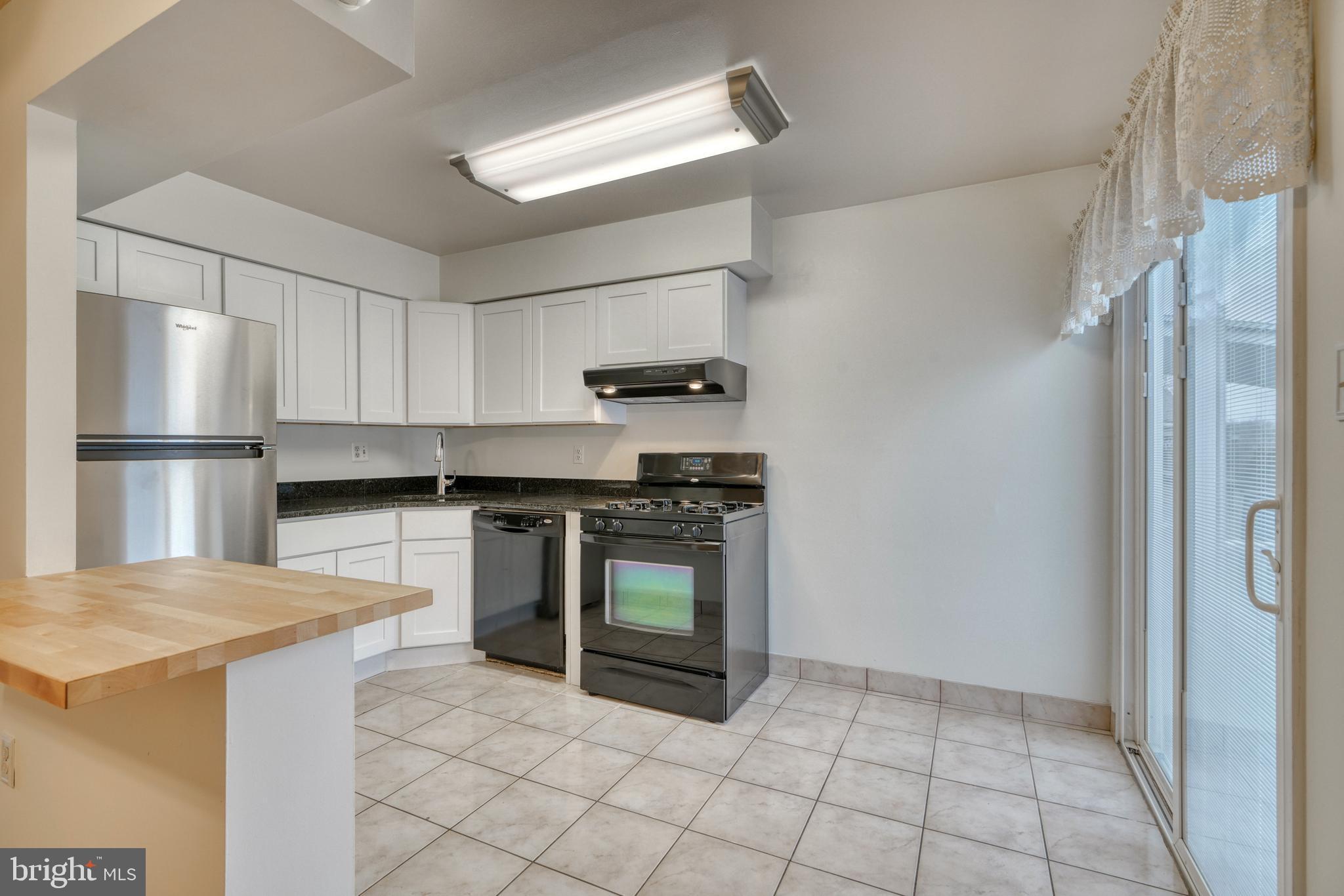 DUNSHIRE TOWNHOUSES - Residential