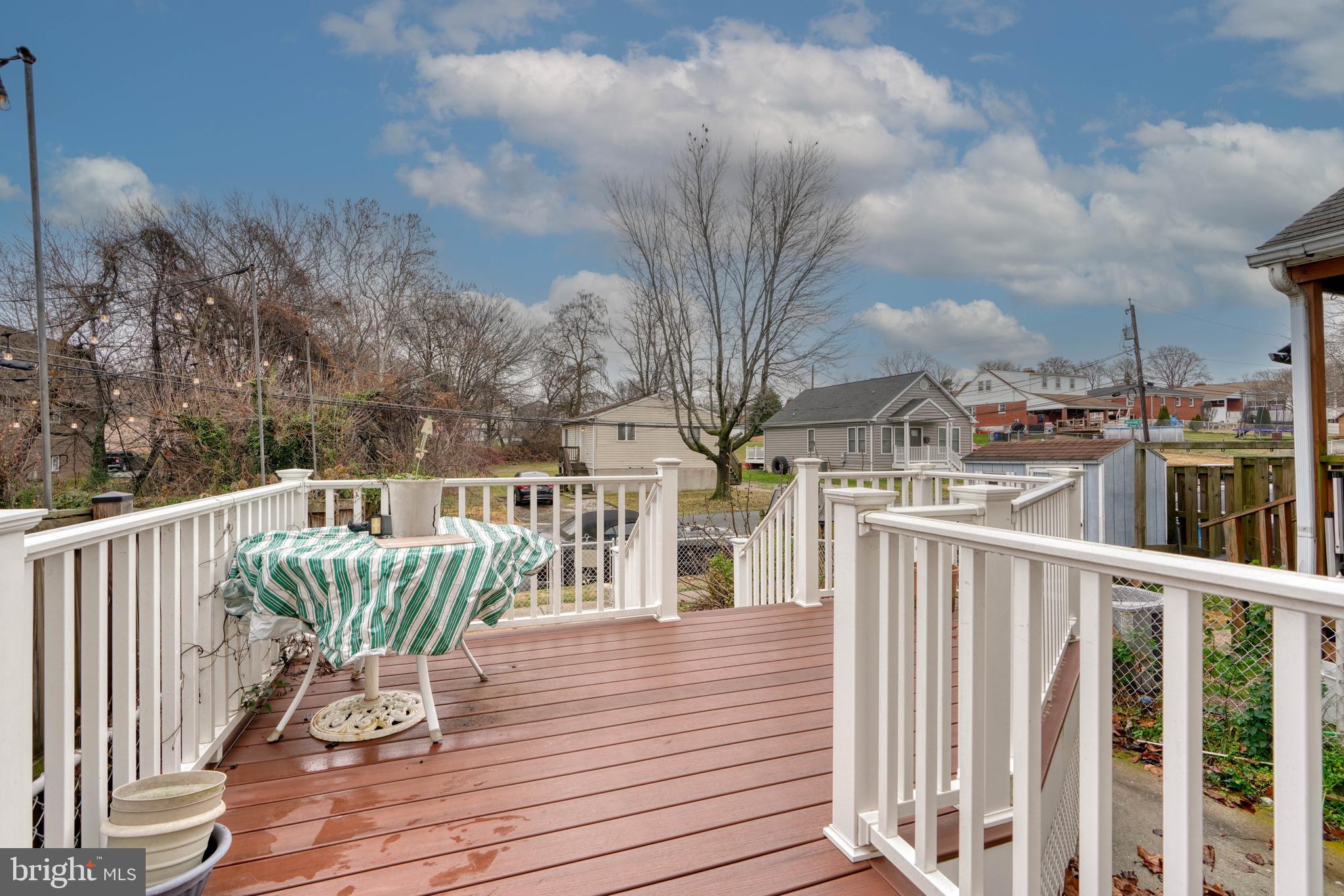 DUNSHIRE TOWNHOUSES - Residential