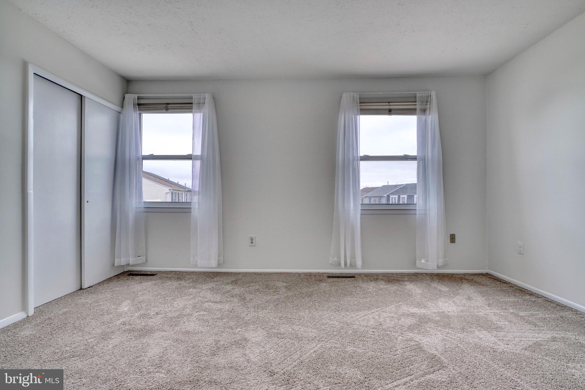 DUNSHIRE TOWNHOUSES - Residential