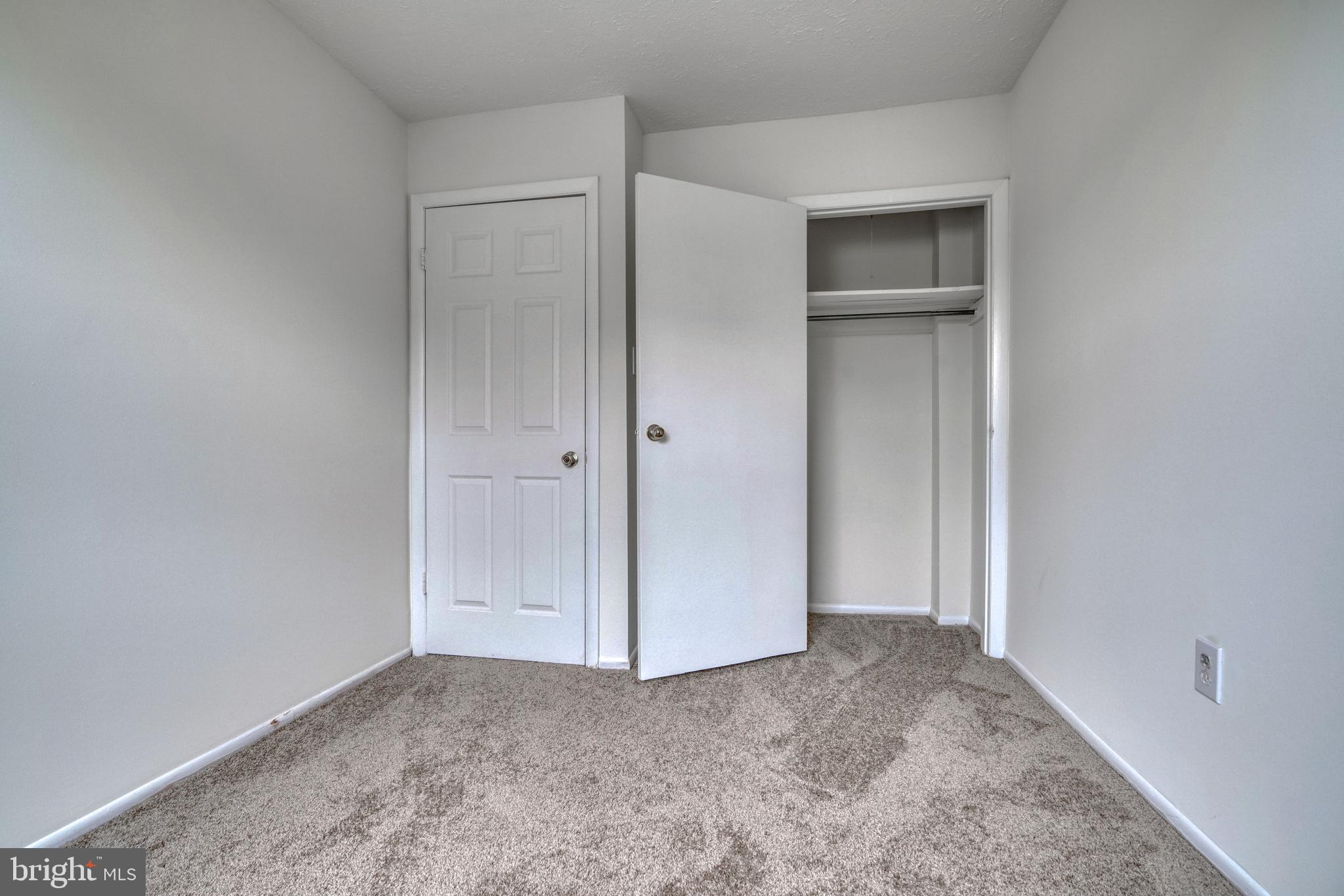 DUNSHIRE TOWNHOUSES - Residential