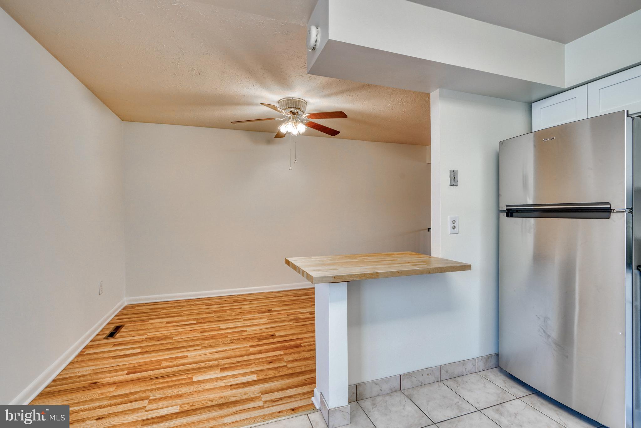 DUNSHIRE TOWNHOUSES - Residential