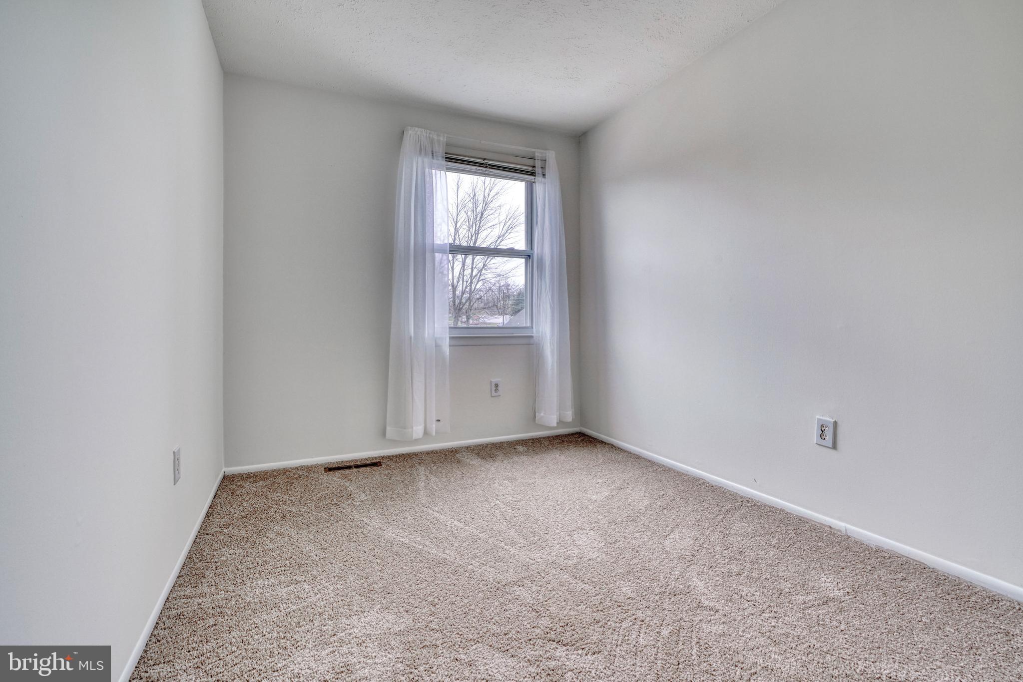 DUNSHIRE TOWNHOUSES - Residential