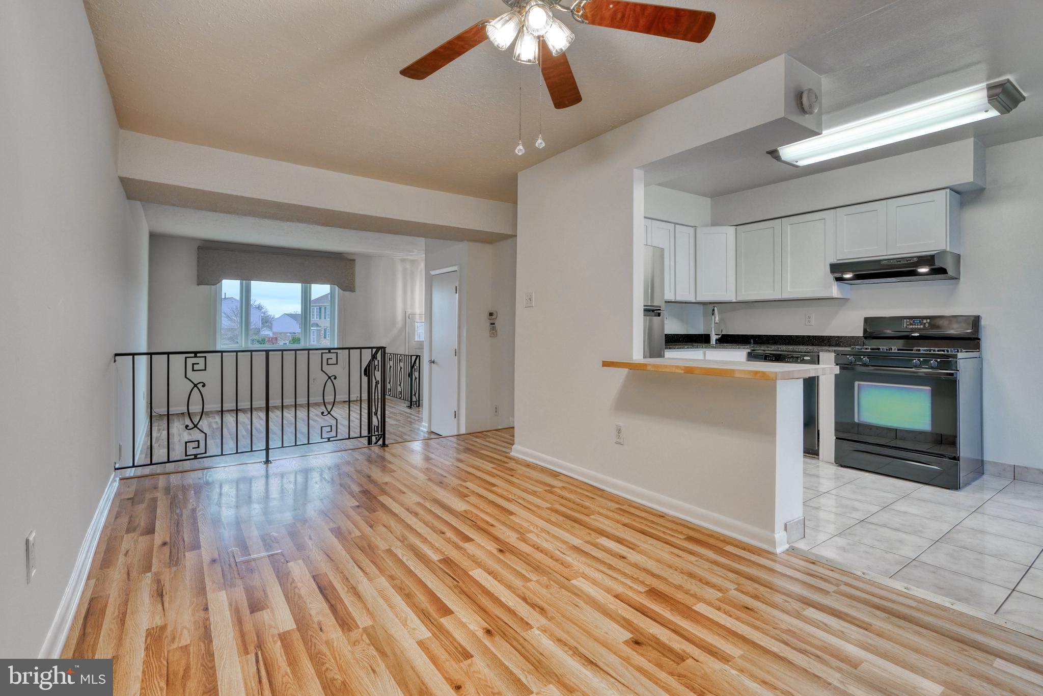 DUNSHIRE TOWNHOUSES - Residential