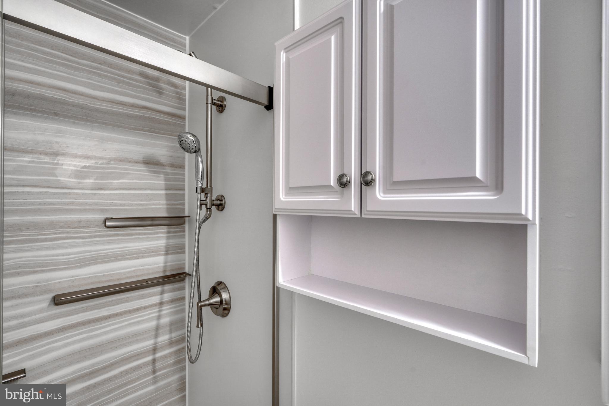 DUNSHIRE TOWNHOUSES - Residential