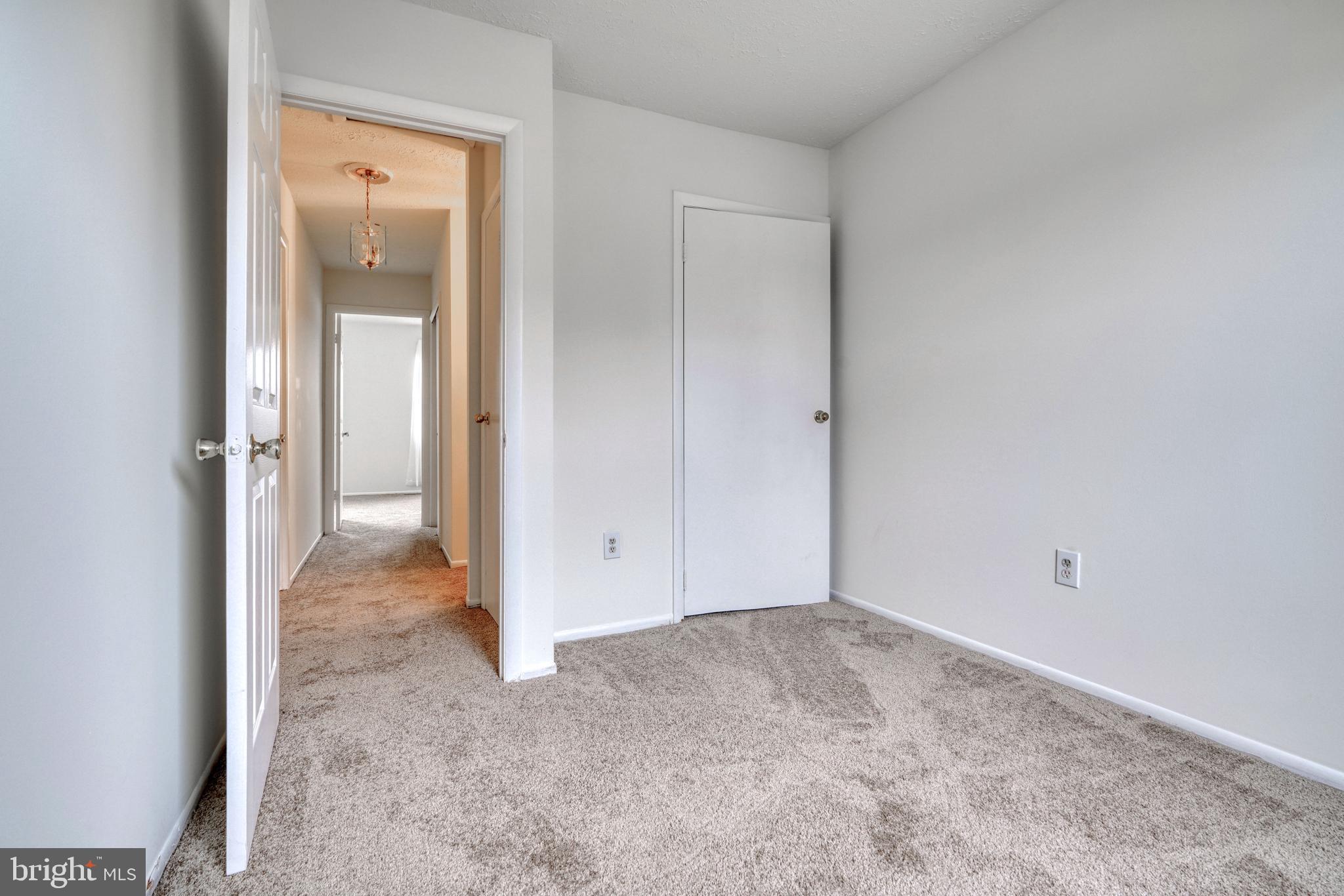 DUNSHIRE TOWNHOUSES - Residential