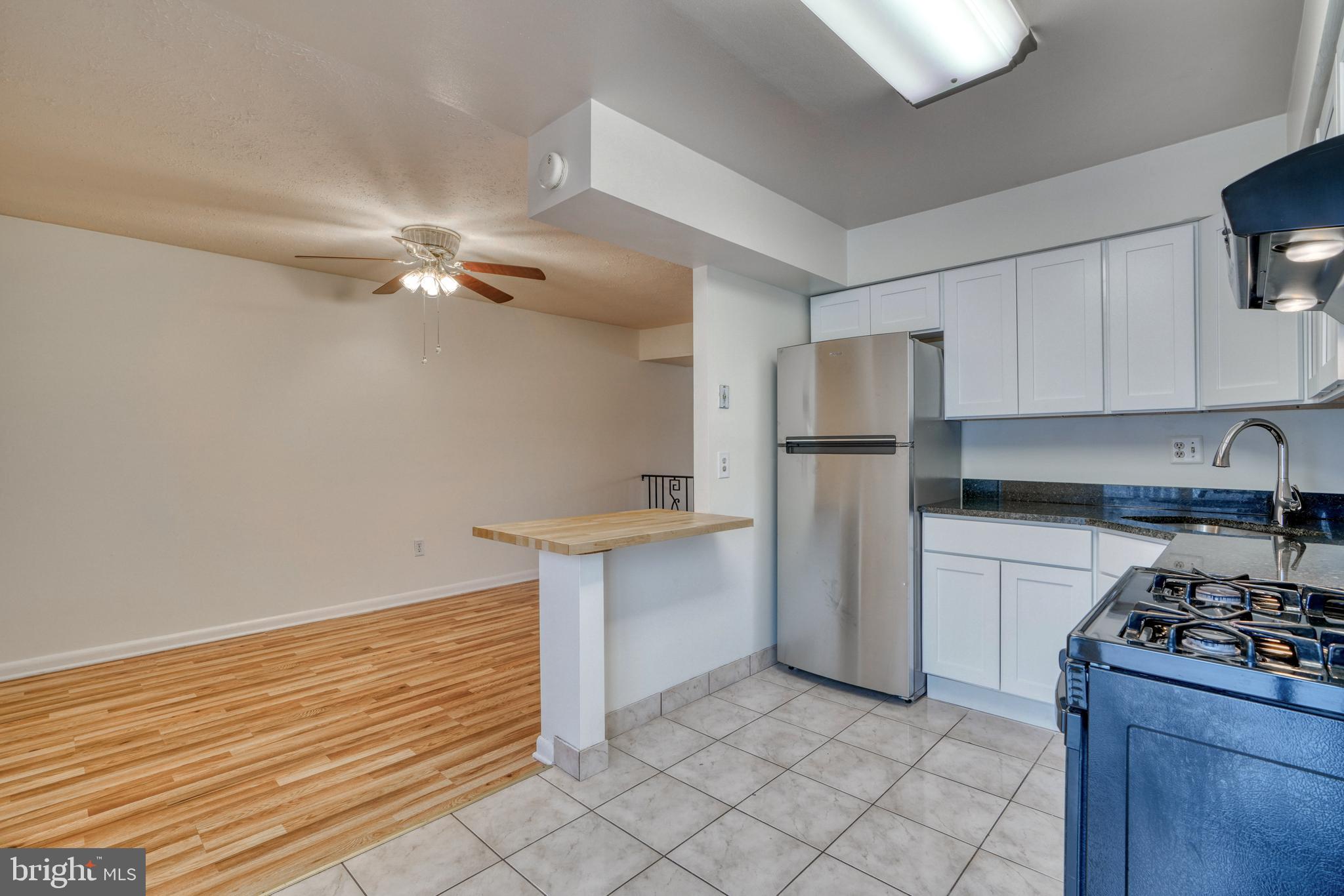 DUNSHIRE TOWNHOUSES - Residential