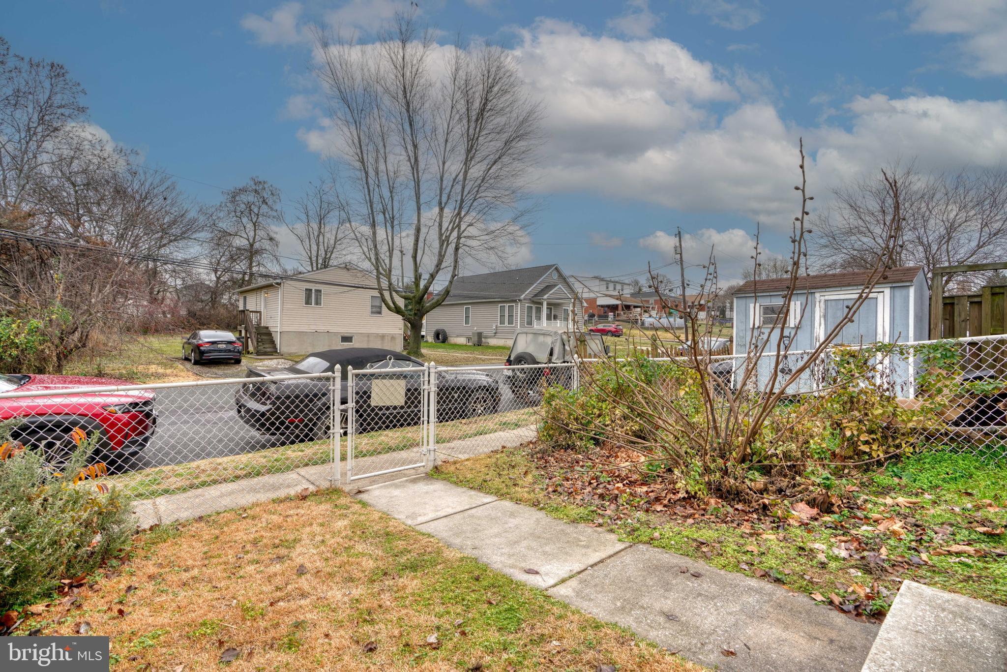 DUNSHIRE TOWNHOUSES - Residential