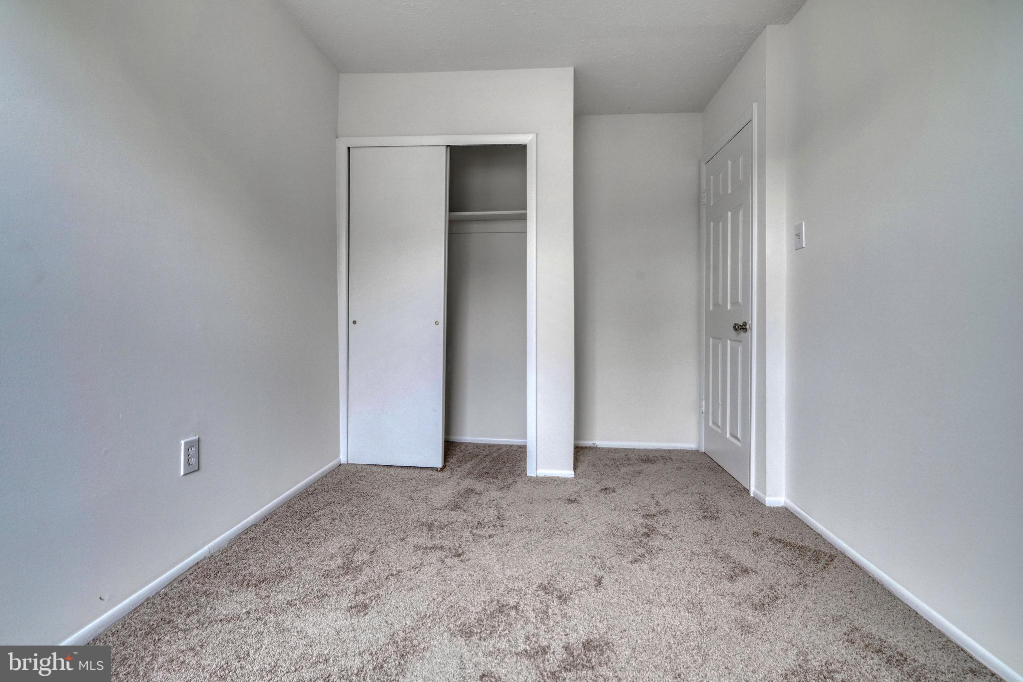 DUNSHIRE TOWNHOUSES - Residential