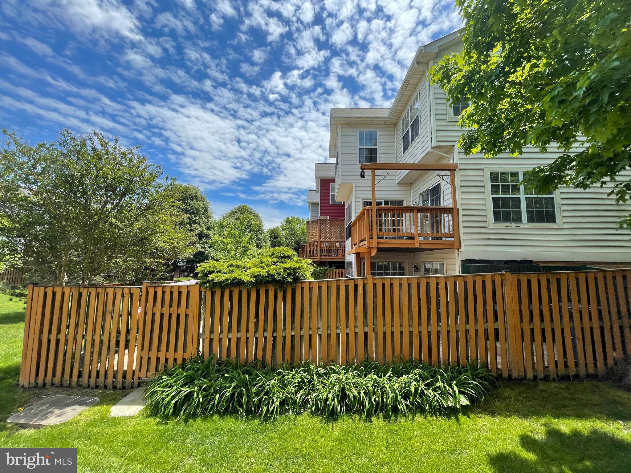 COMPTON VILLAGE - Residential