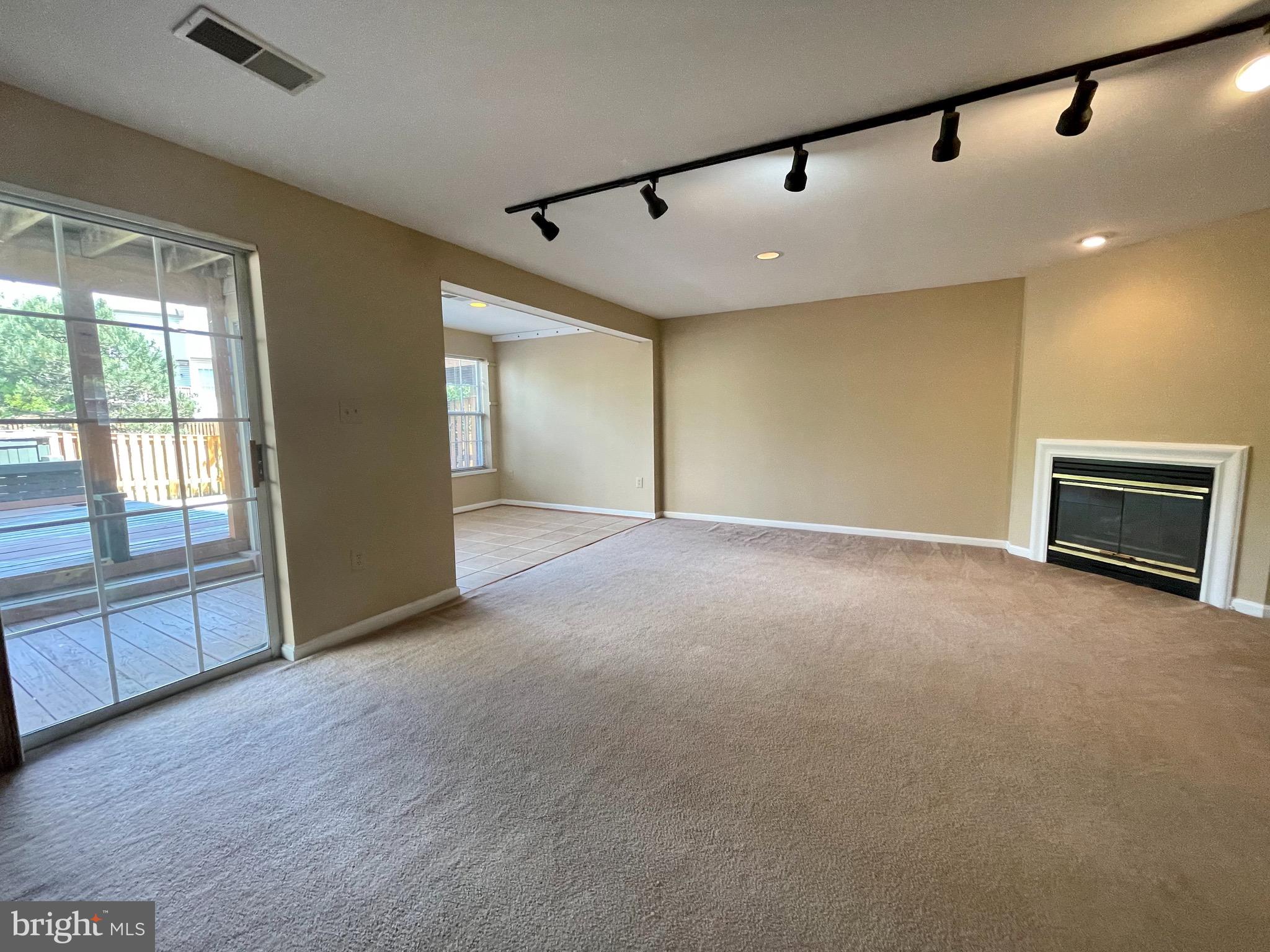 COMPTON VILLAGE - Residential