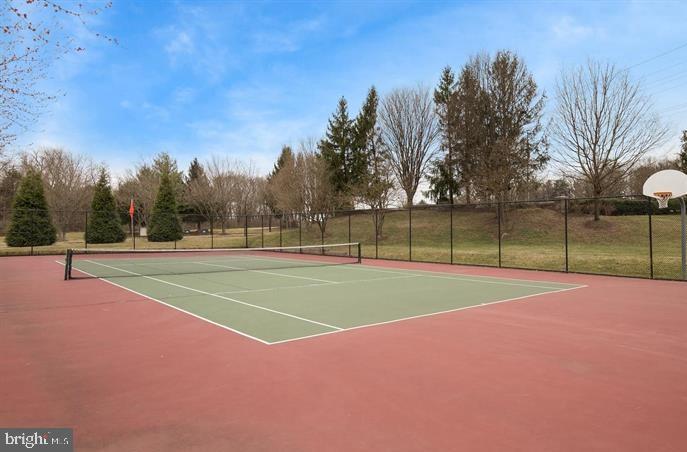 COMPTON VILLAGE - Residential