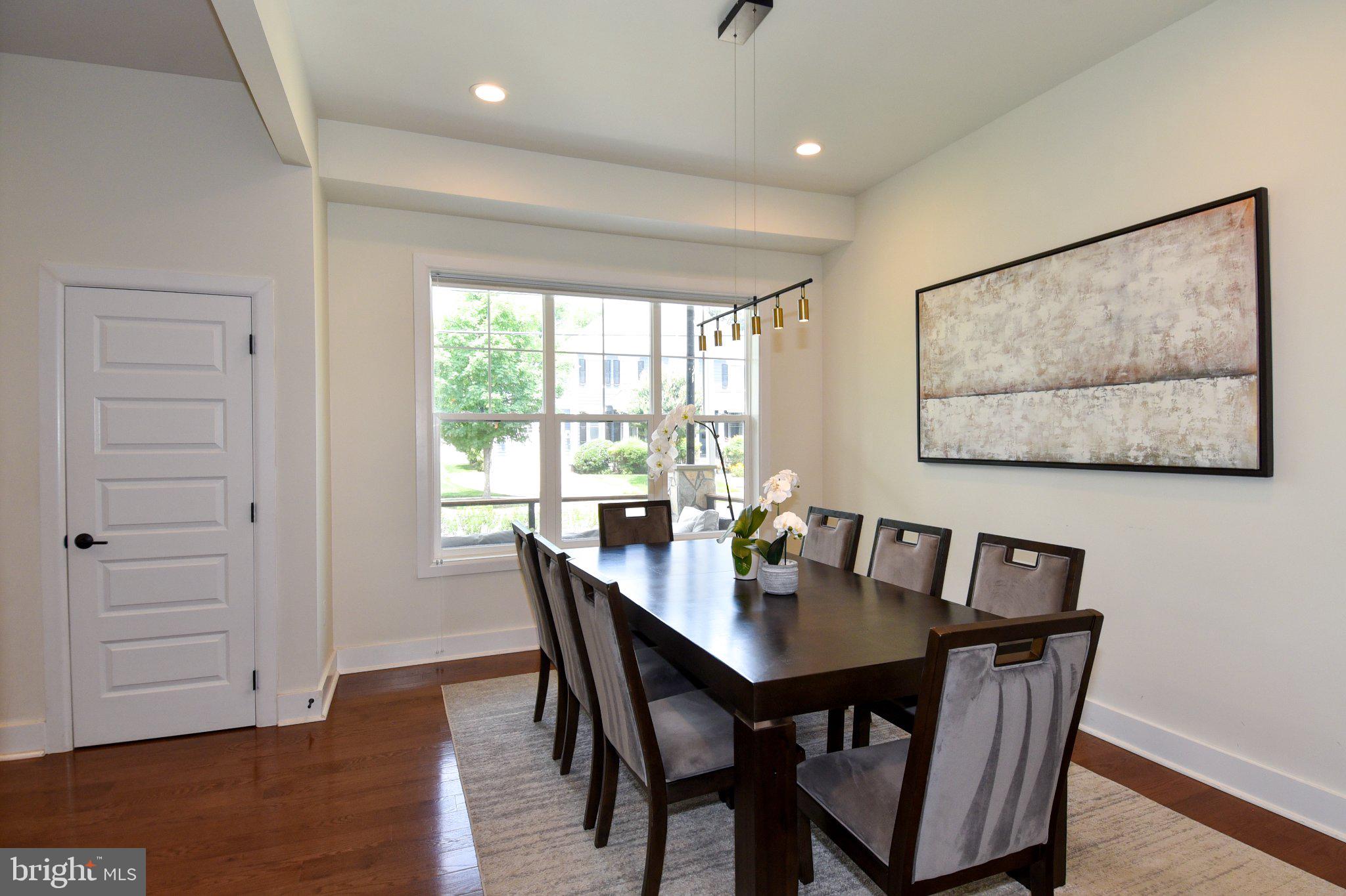 HENDRY ESTATES - Residential