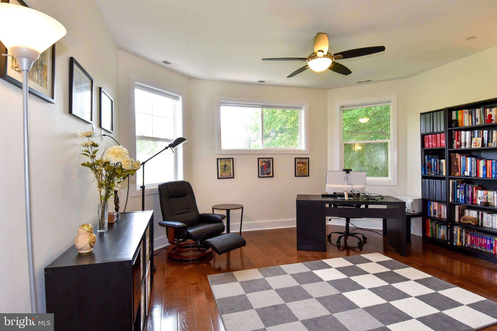 HENDRY ESTATES - Residential