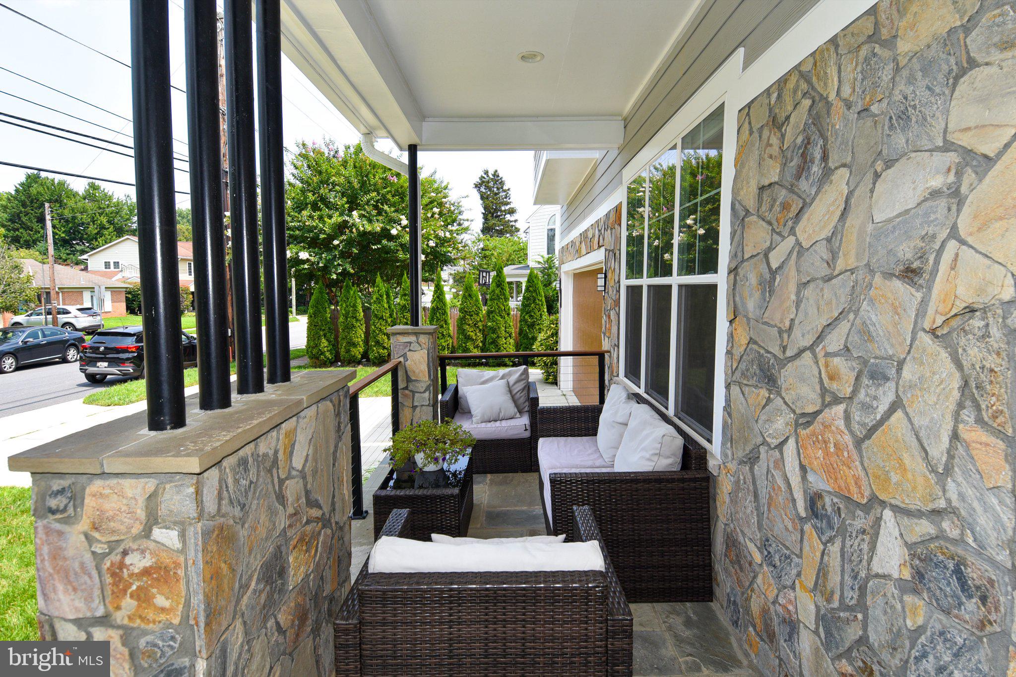 HENDRY ESTATES - Residential