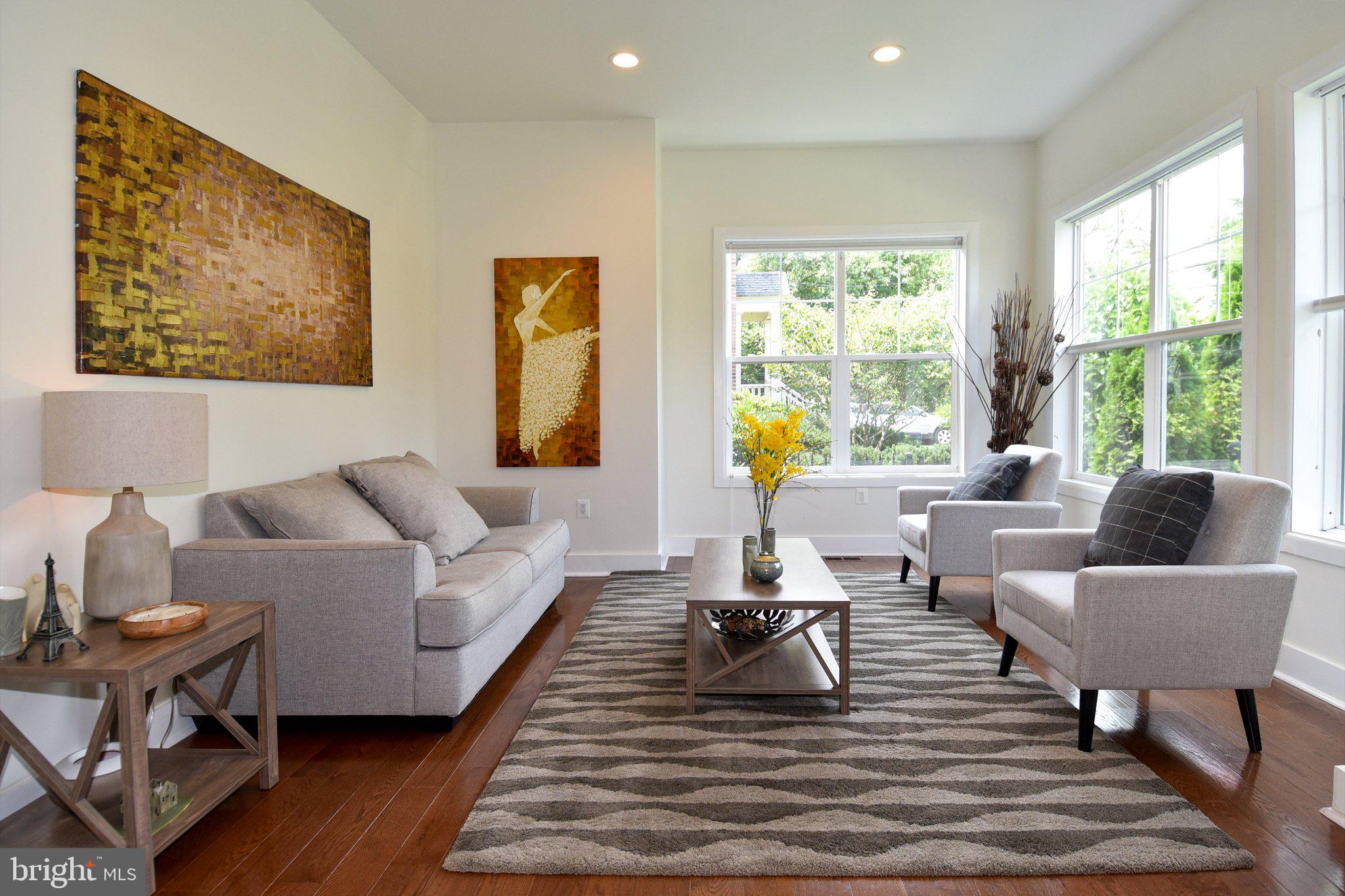 HENDRY ESTATES - Residential