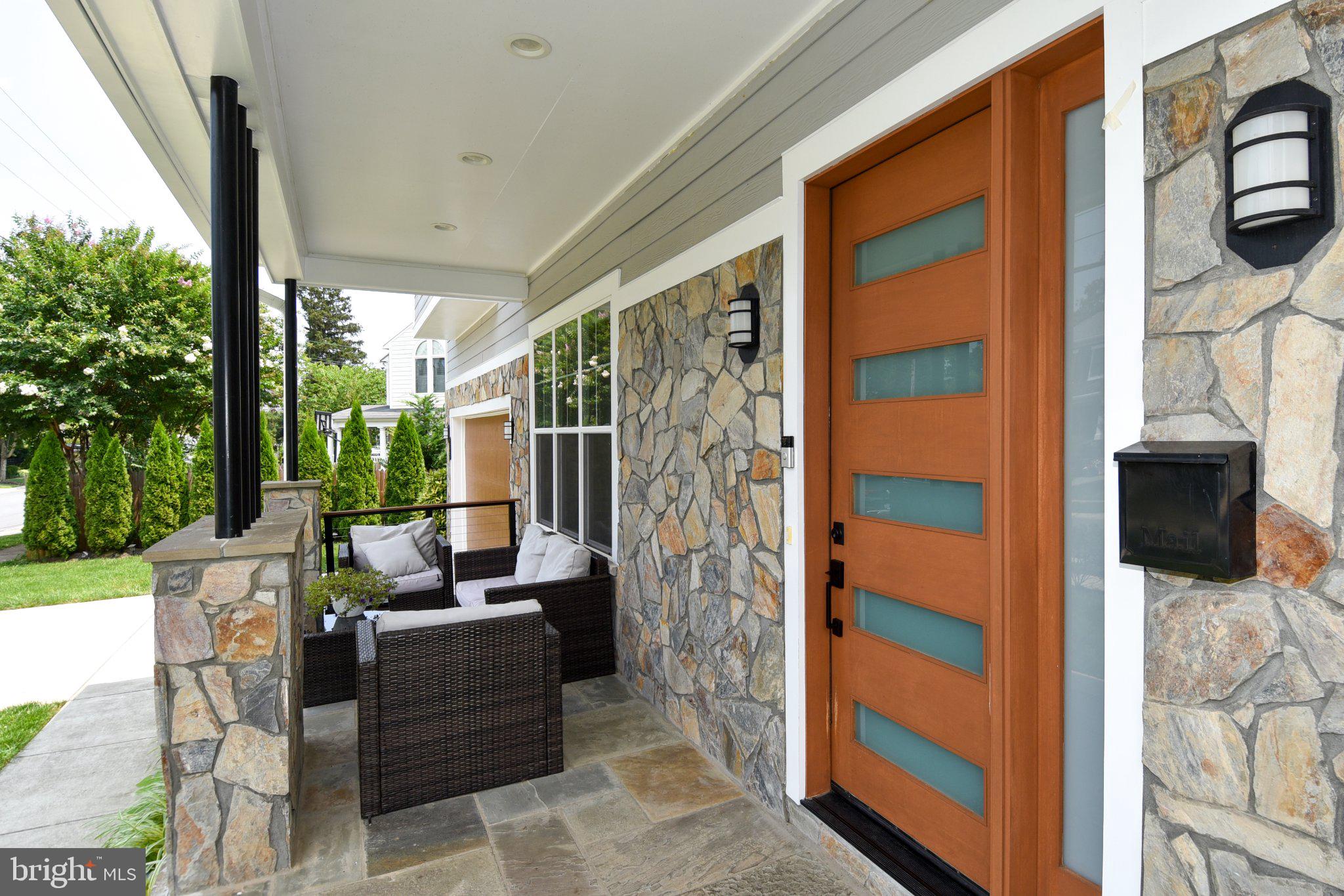 HENDRY ESTATES - Residential