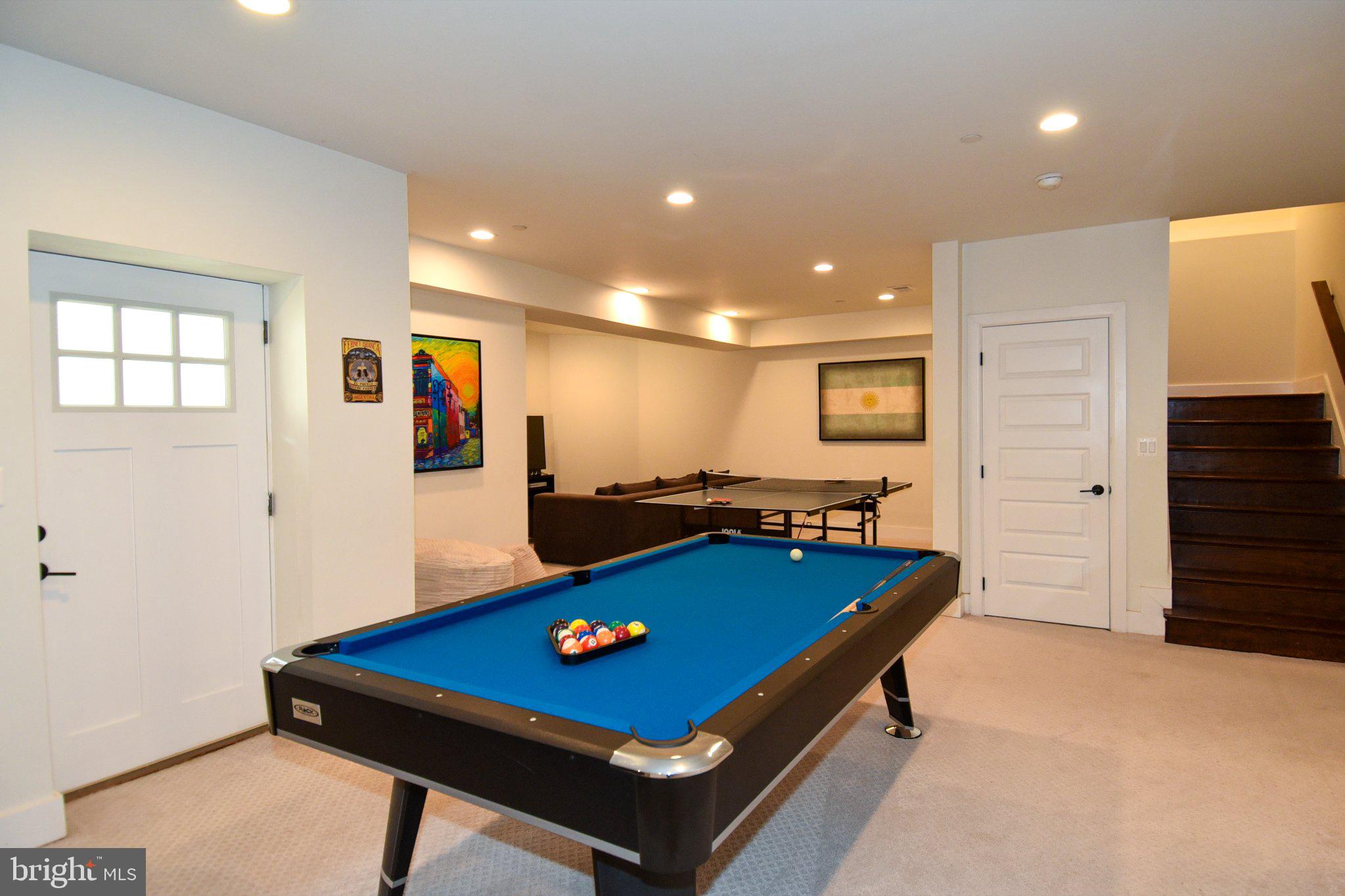HENDRY ESTATES - Residential