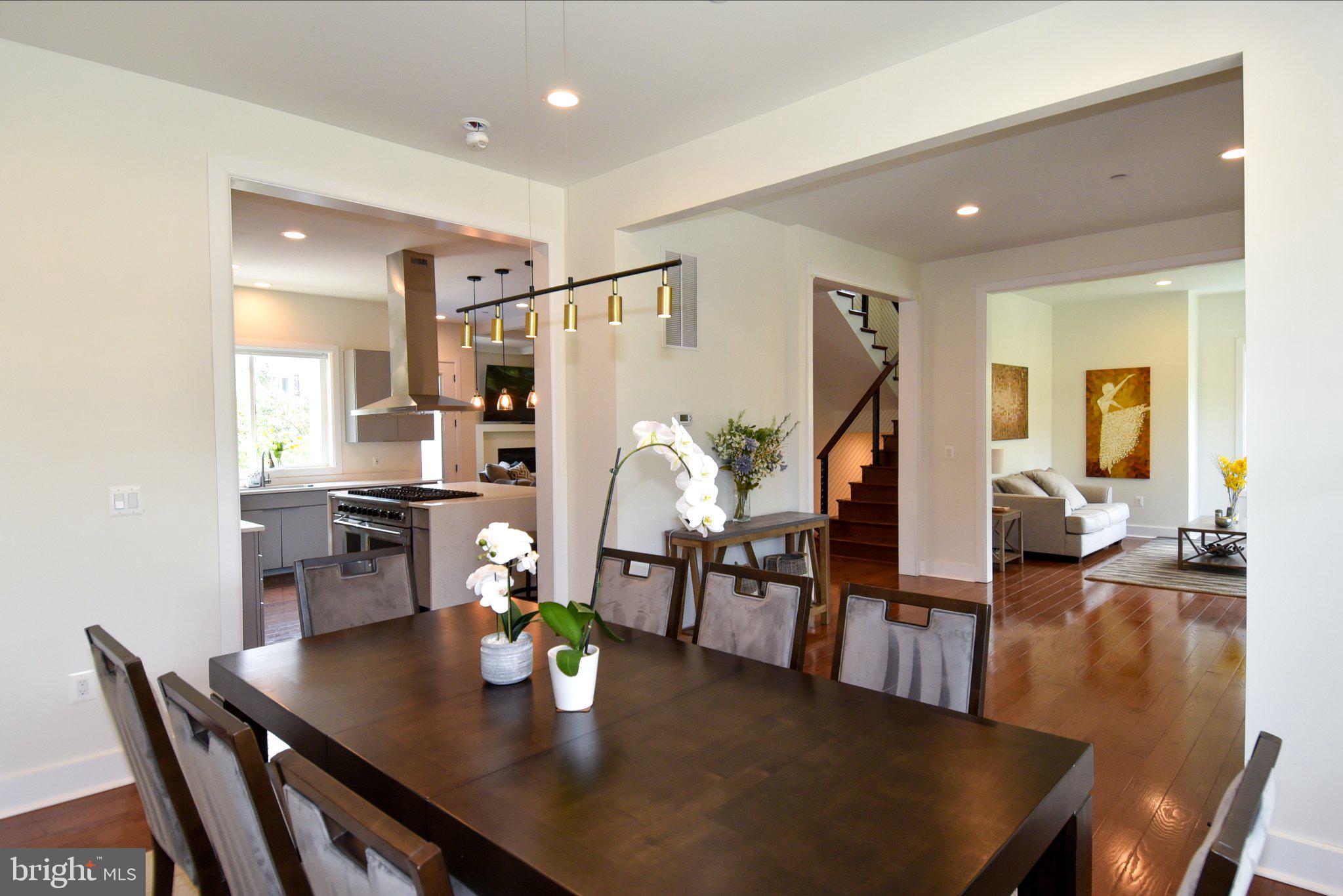 HENDRY ESTATES - Residential