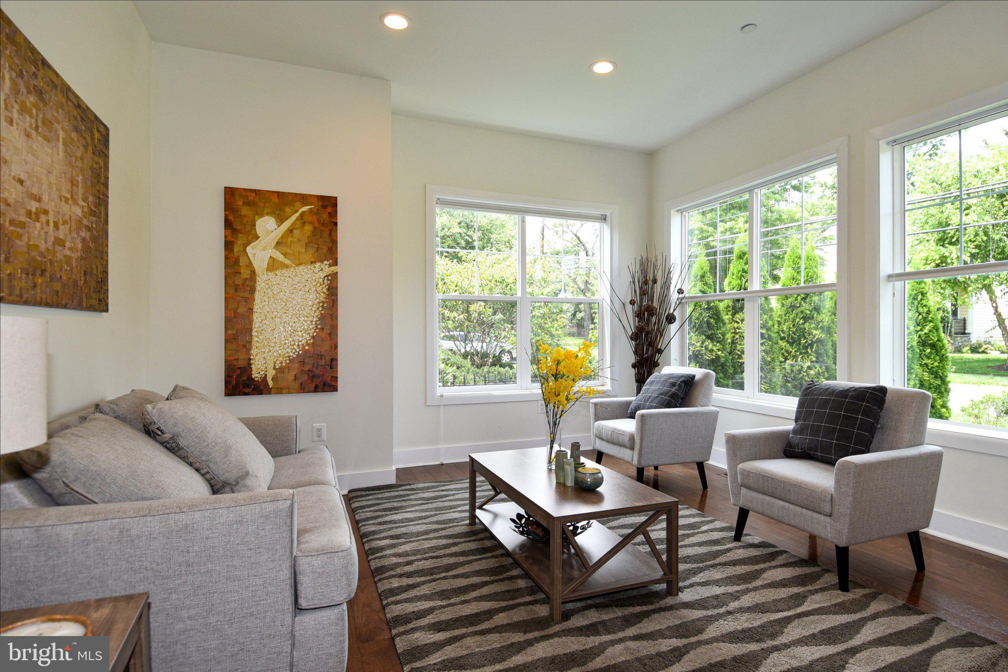 HENDRY ESTATES - Residential