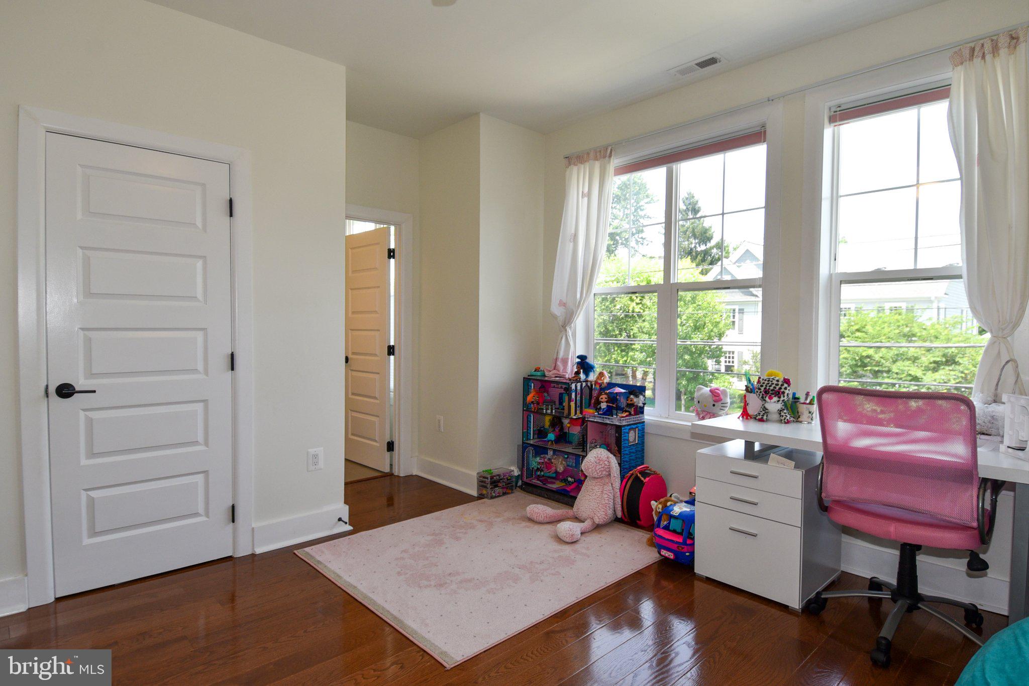 HENDRY ESTATES - Residential