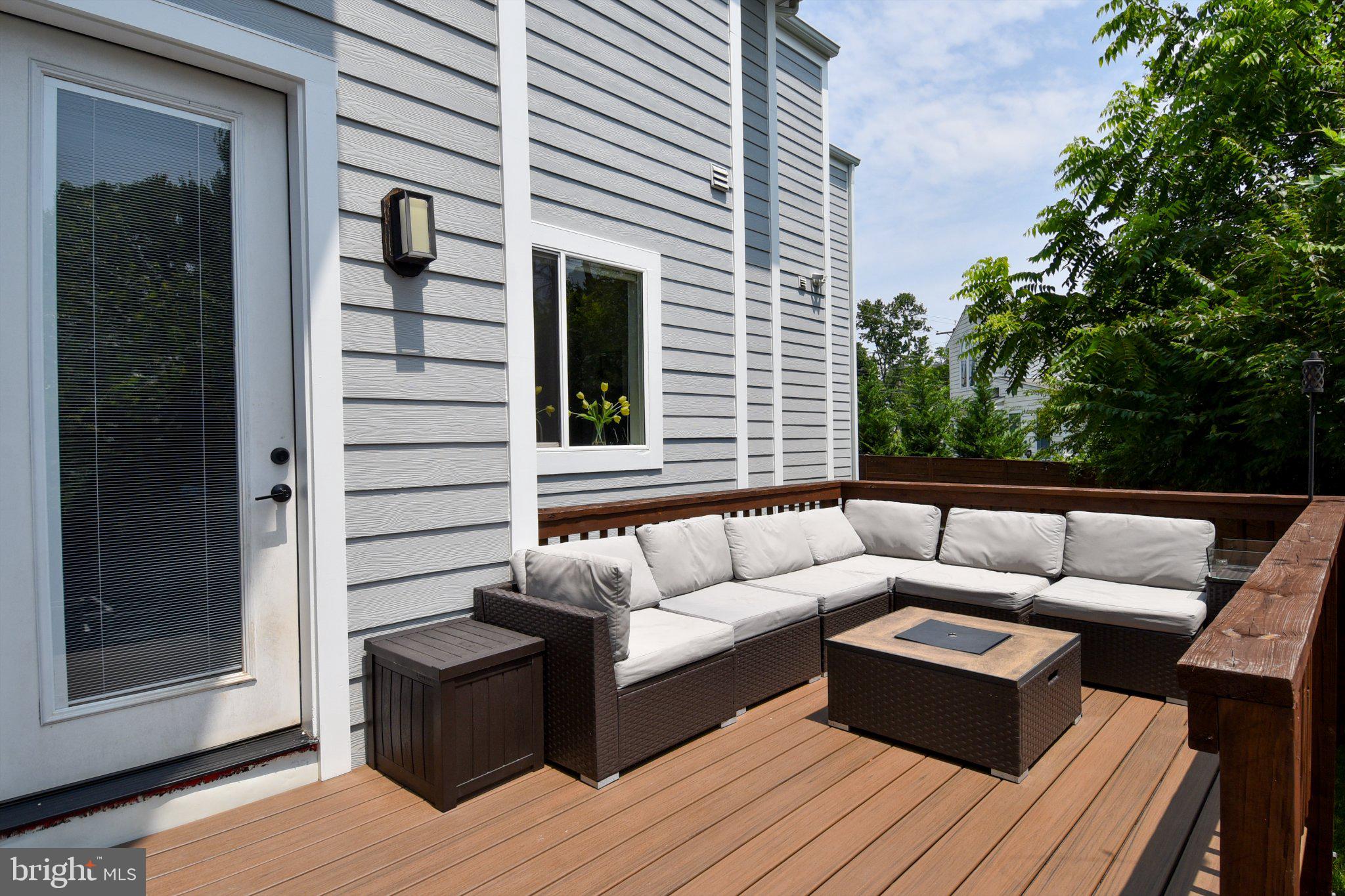 HENDRY ESTATES - Residential