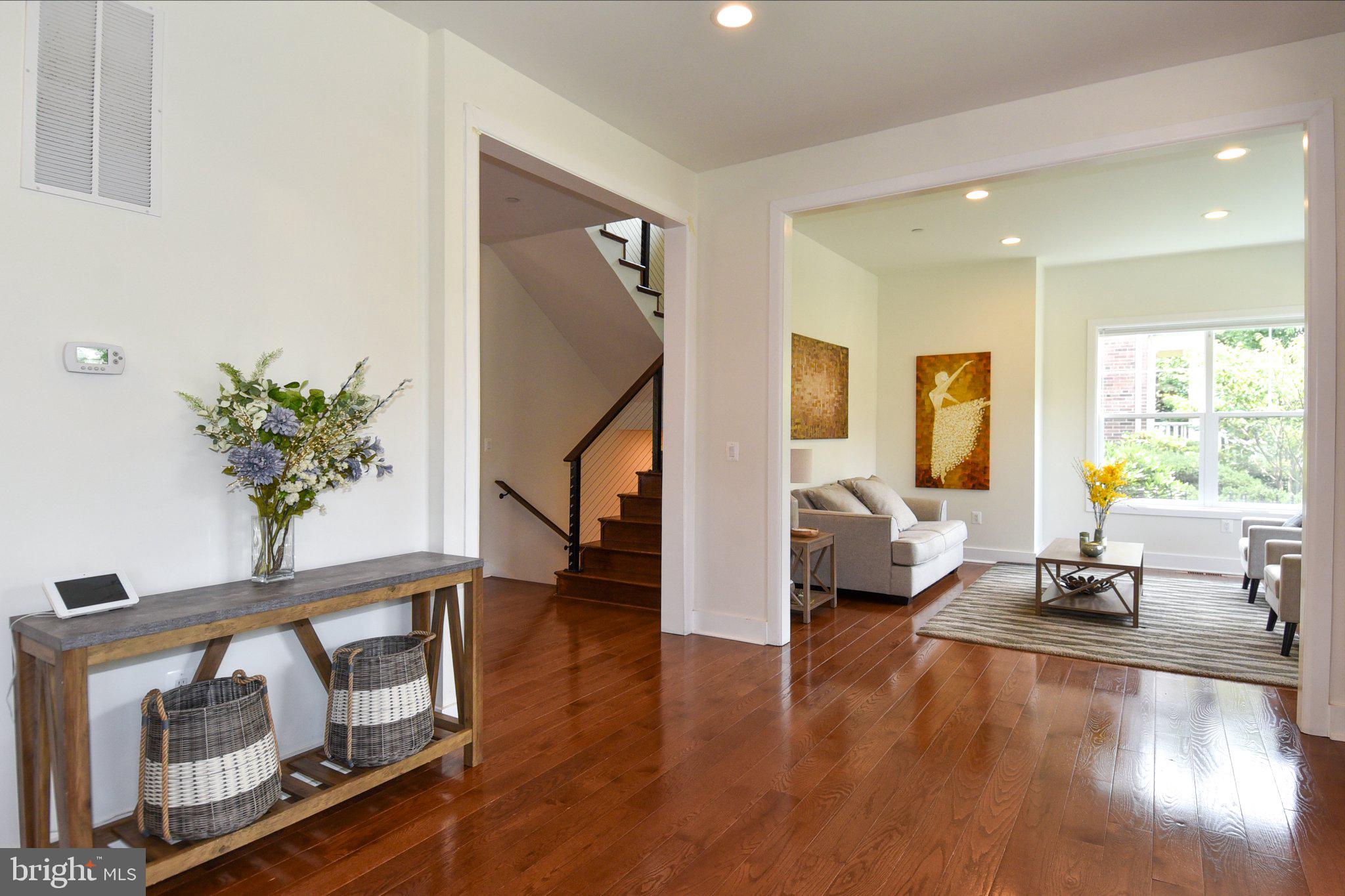 HENDRY ESTATES - Residential