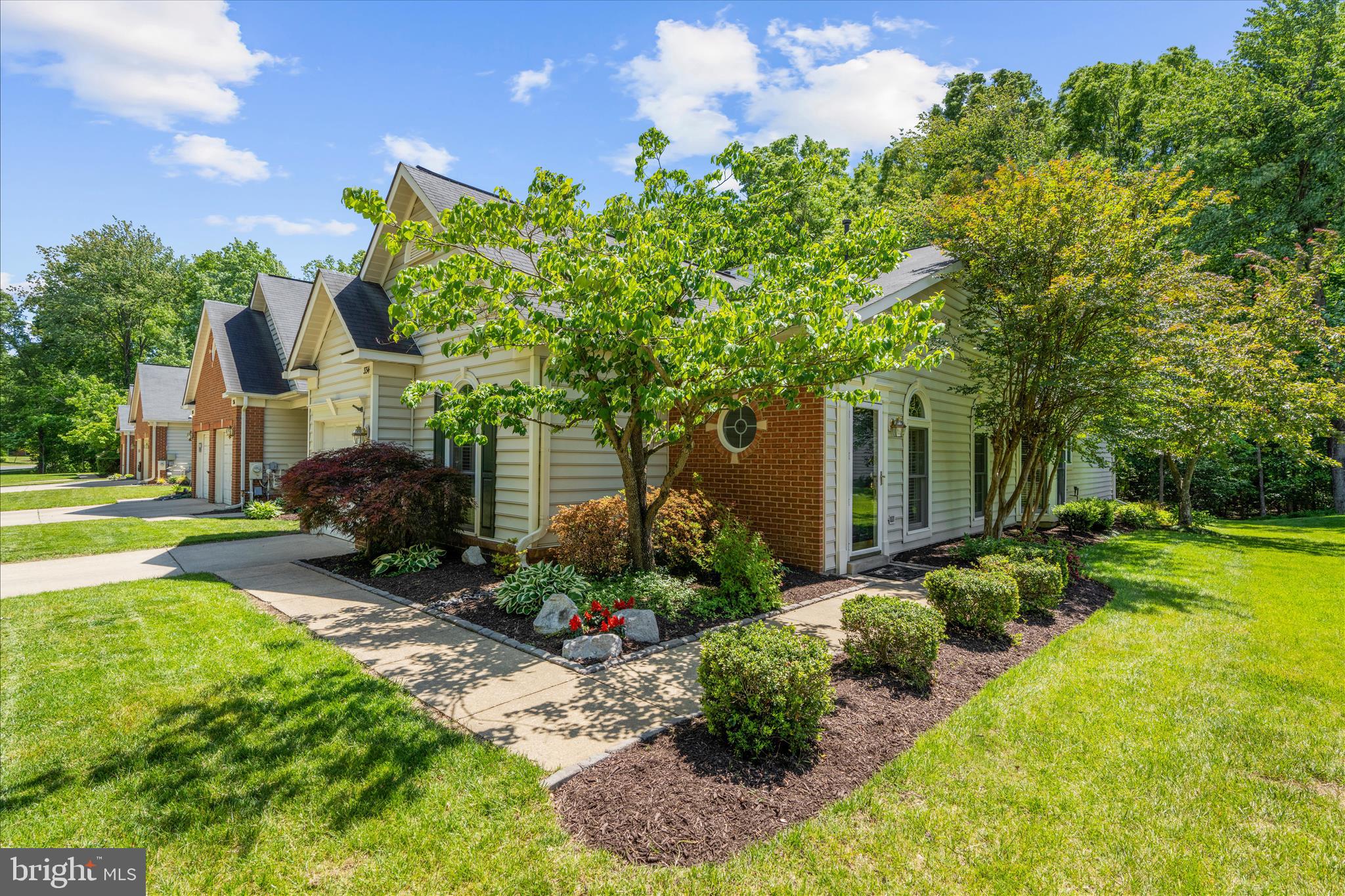 334 COLONY POINT PLACE