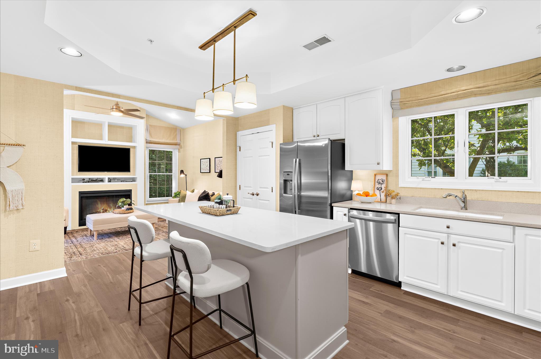 SOUTH RIVER COLONY - Residential