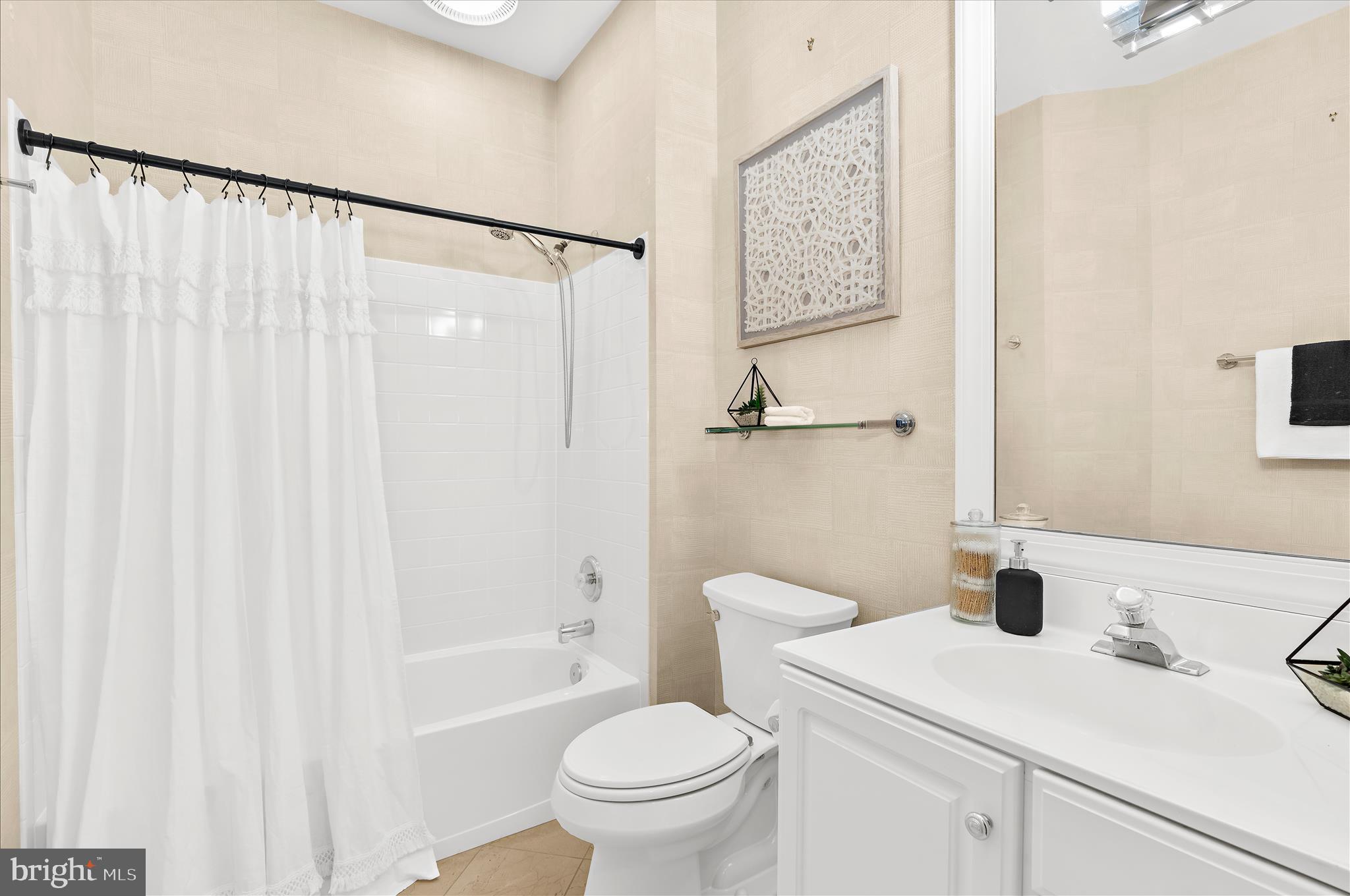 SOUTH RIVER COLONY - Residential