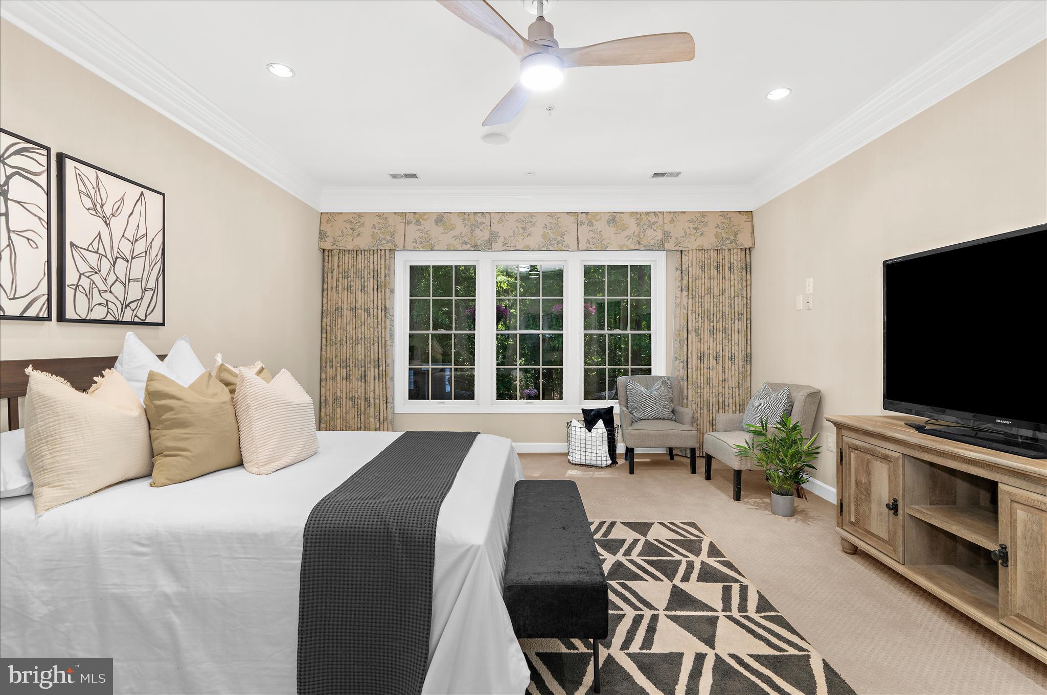 SOUTH RIVER COLONY - Residential