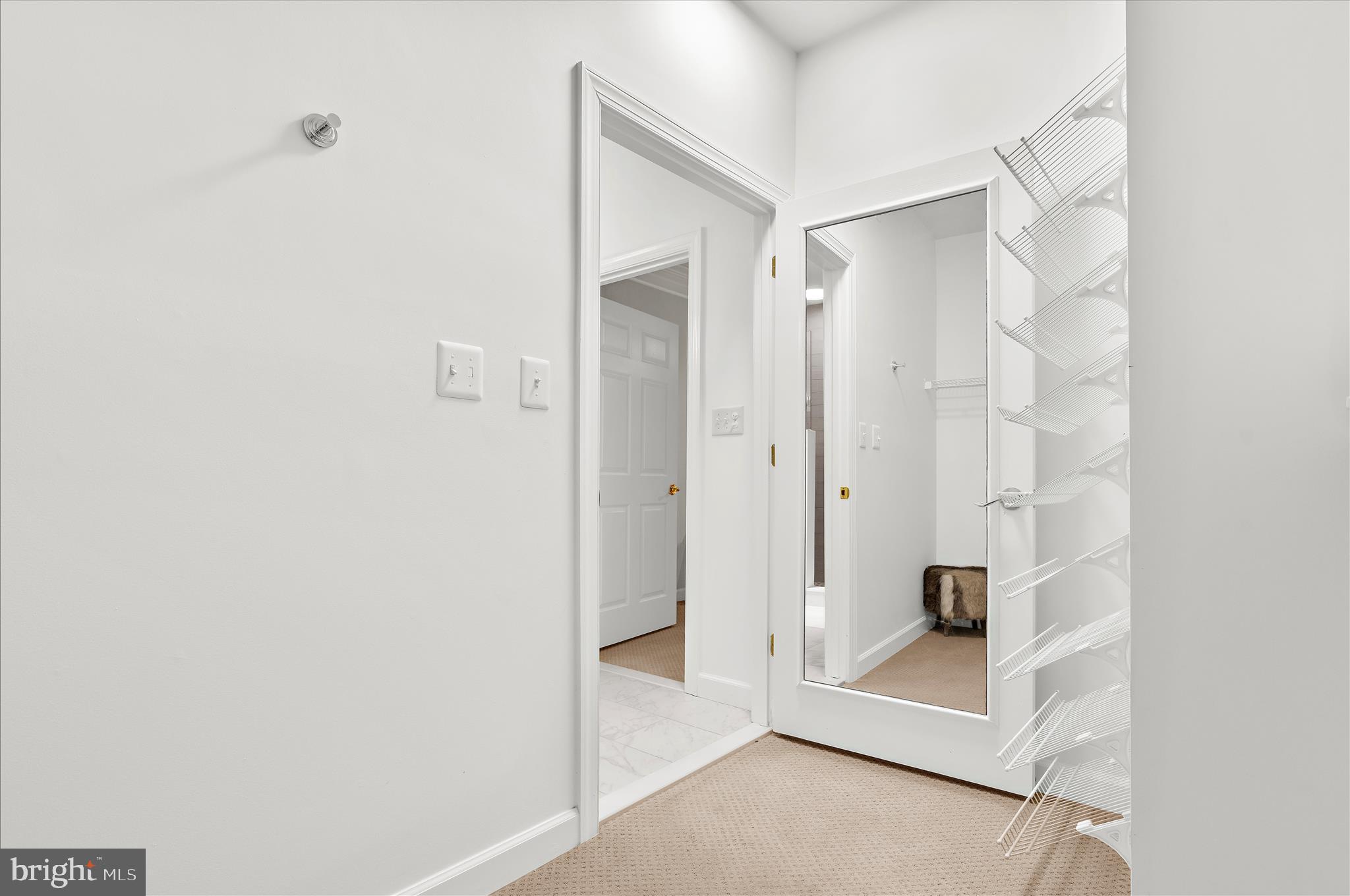 SOUTH RIVER COLONY - Residential
