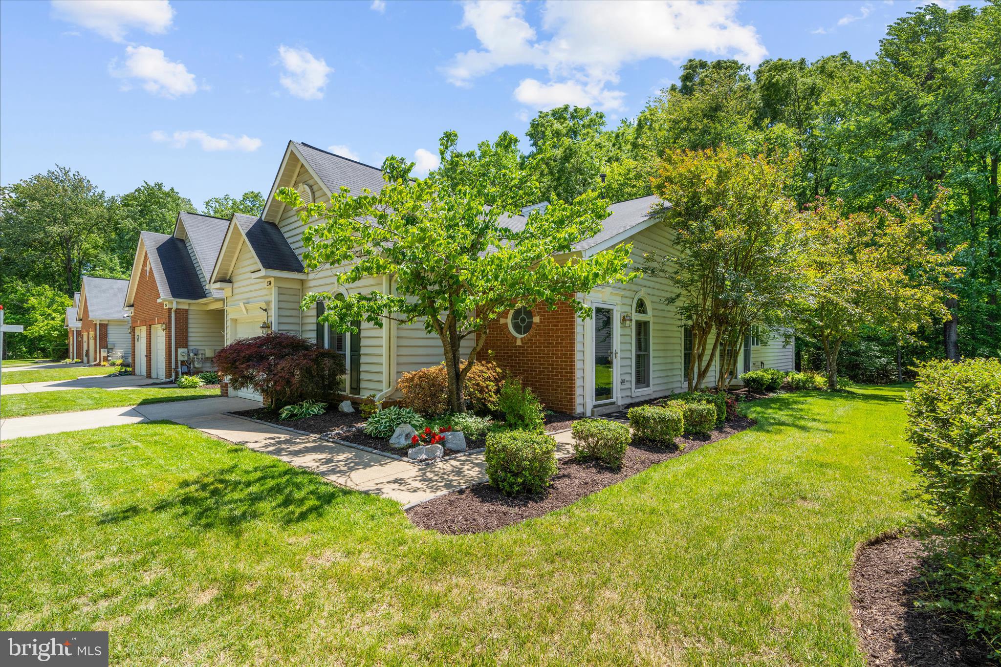 SOUTH RIVER COLONY - Residential