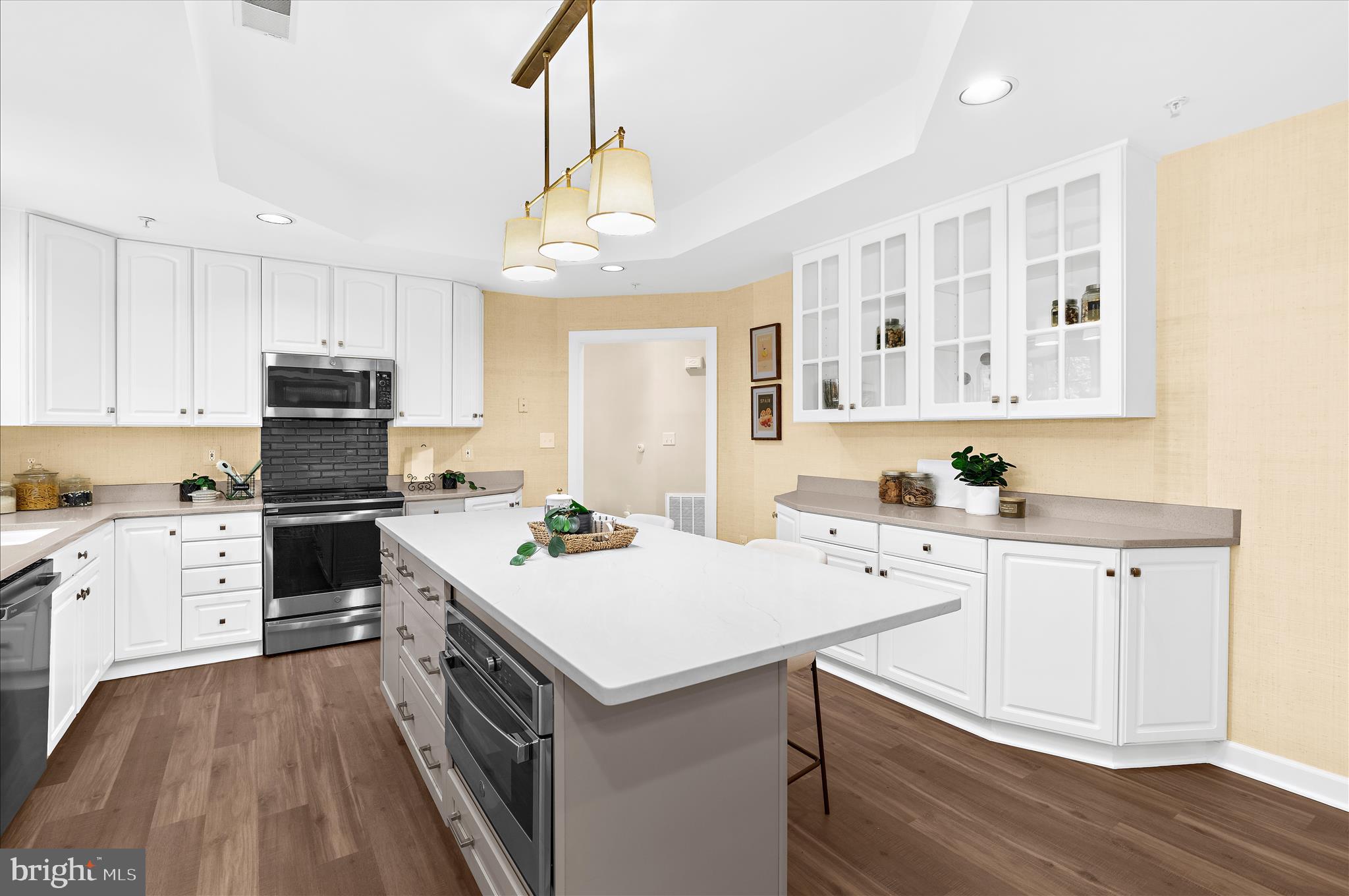 SOUTH RIVER COLONY - Residential