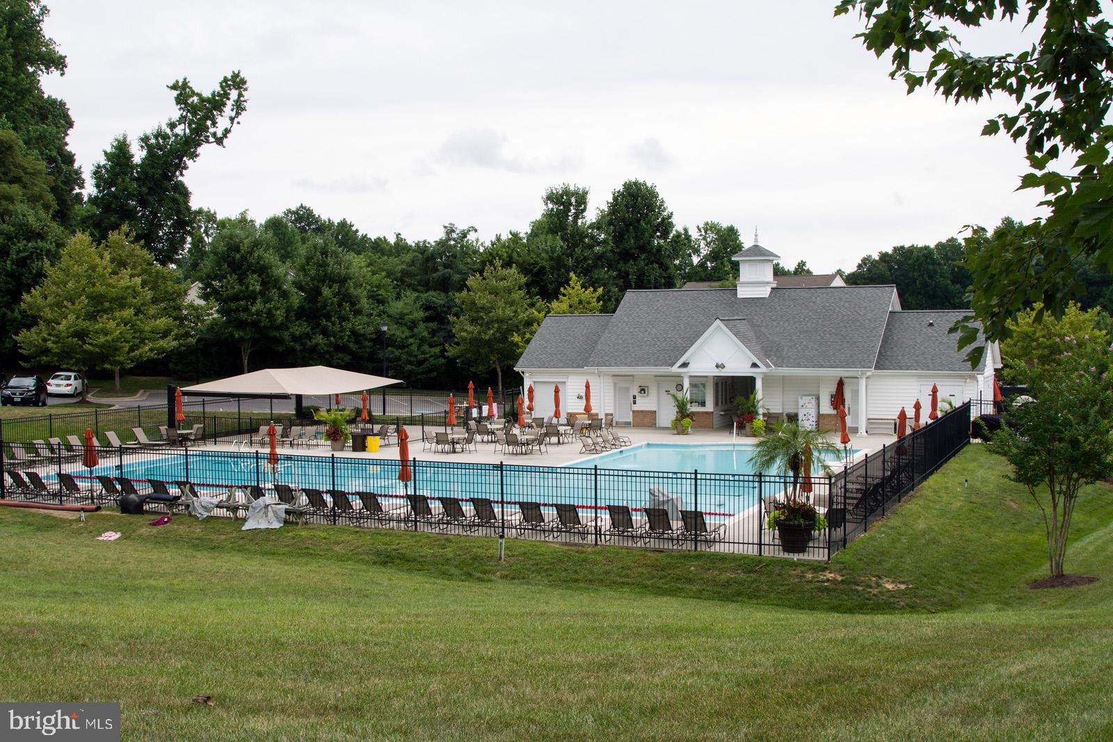 SOUTH RIVER COLONY - Residential
