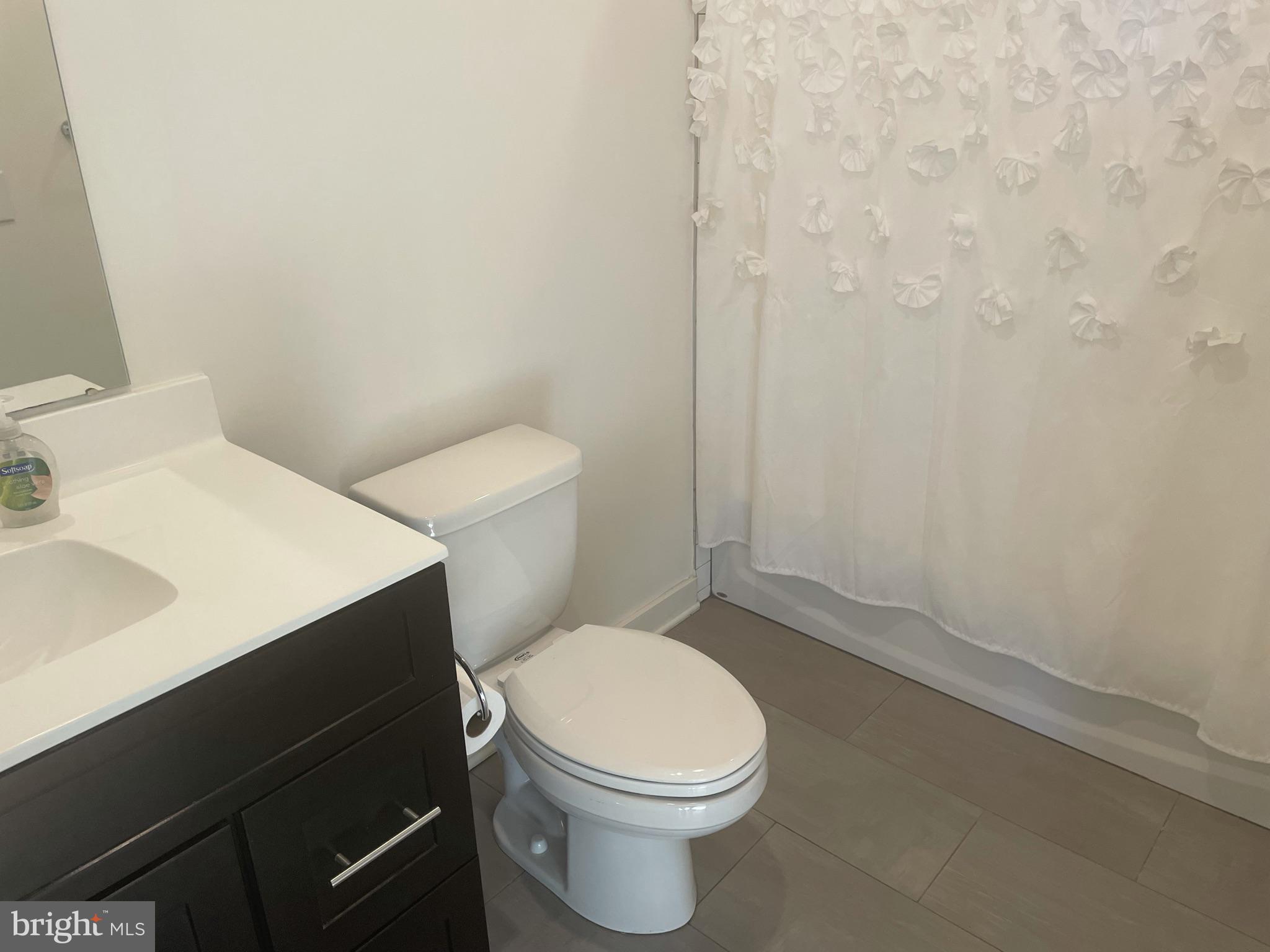 EAST KENSINGTON - Residential Lease