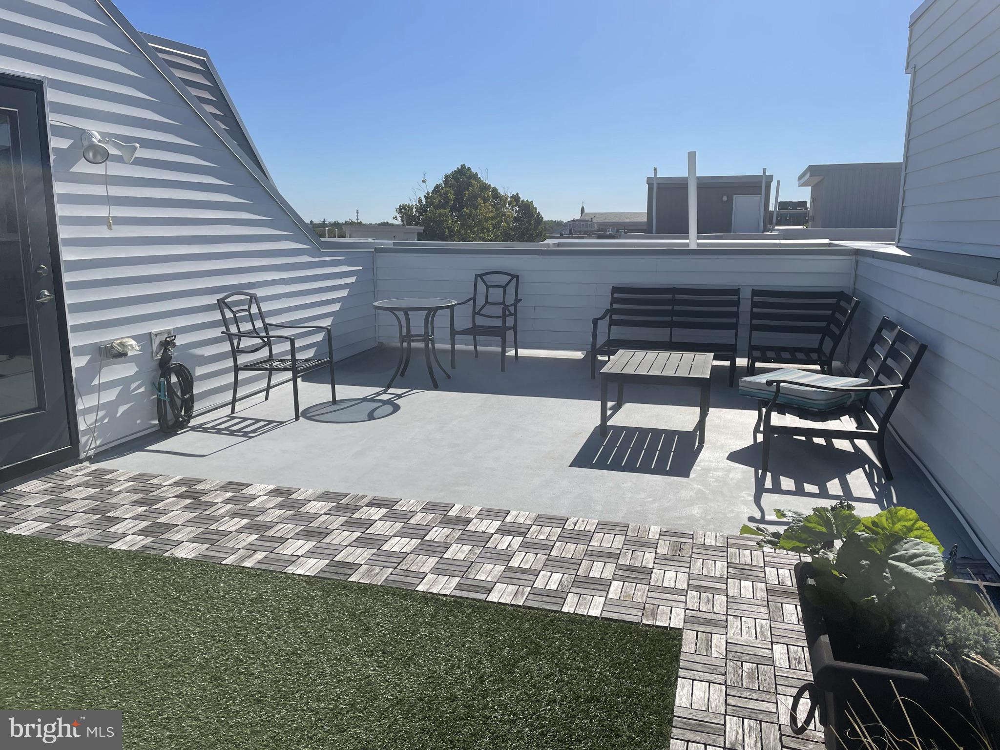 EAST KENSINGTON - Residential Lease