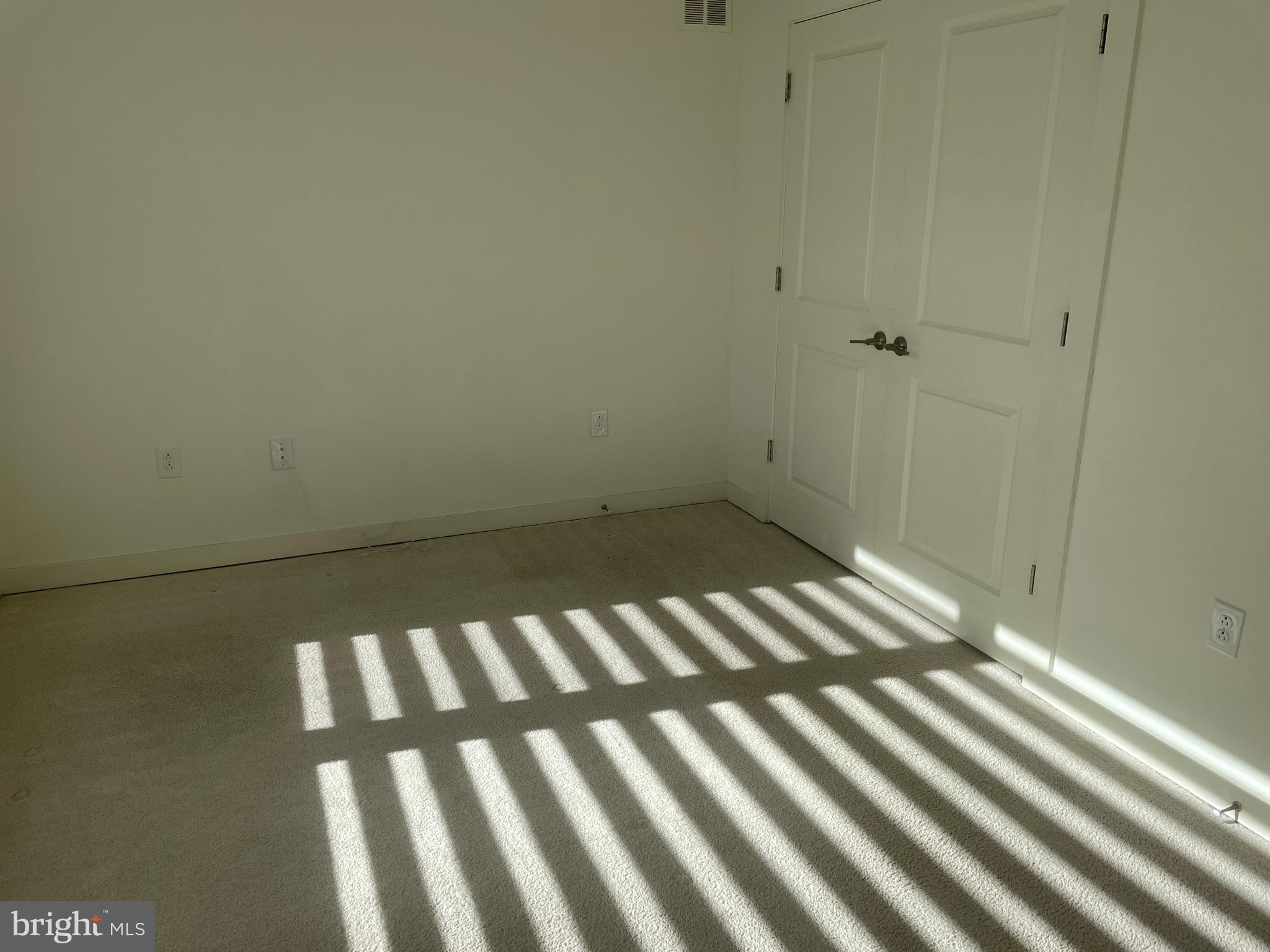 EAST KENSINGTON - Residential Lease