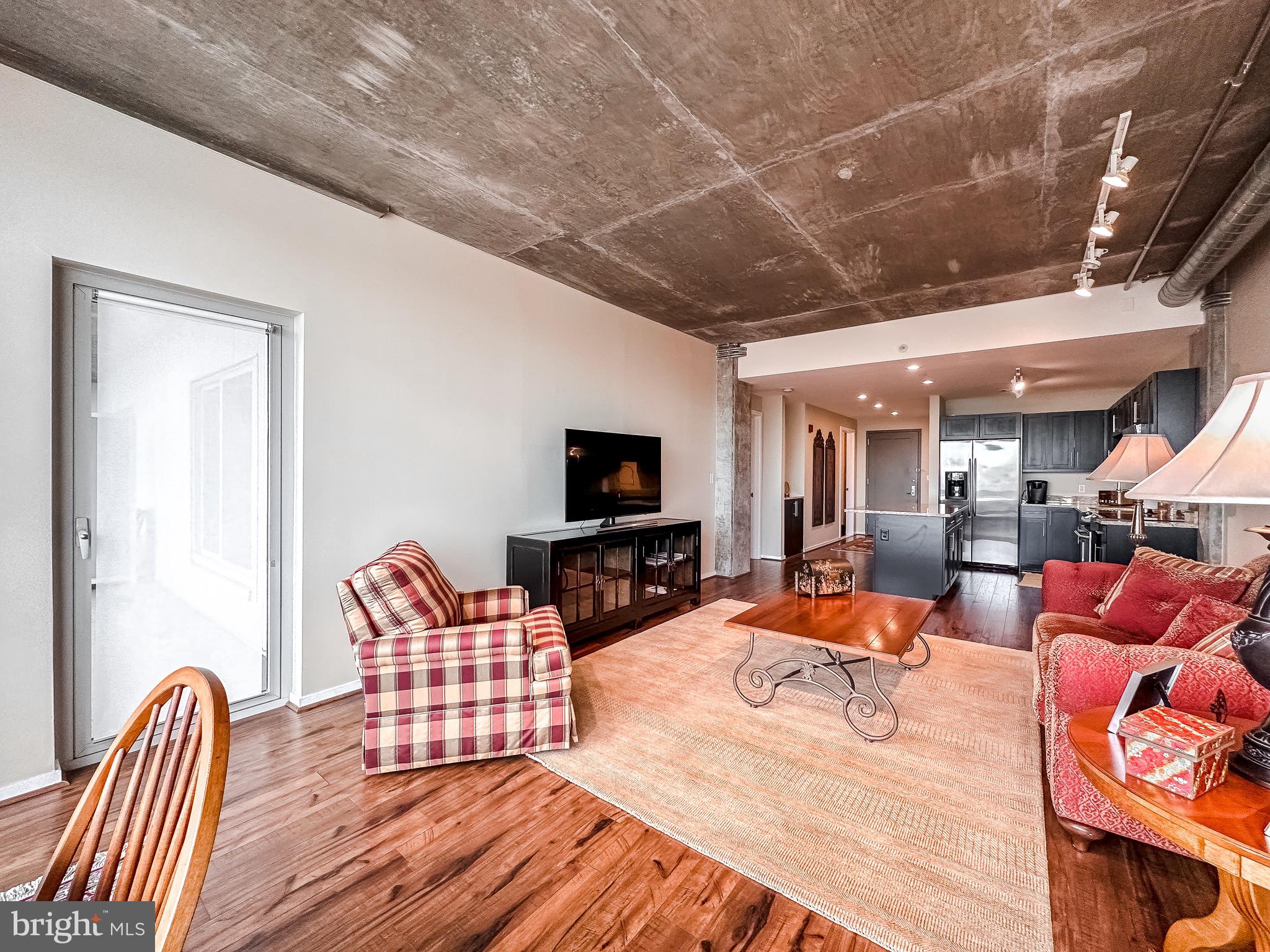 LOCUST POINT - Residential