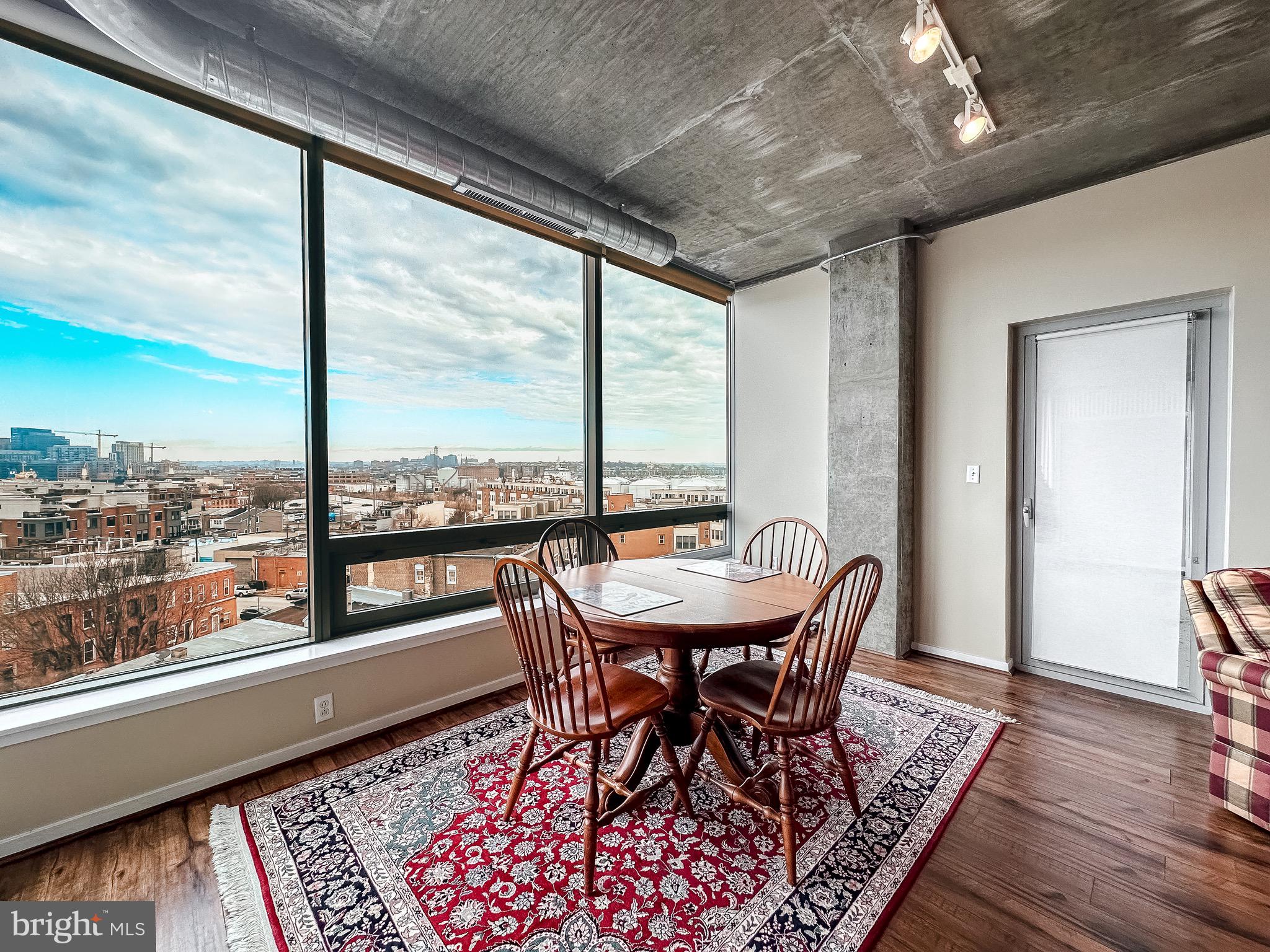 LOCUST POINT - Residential