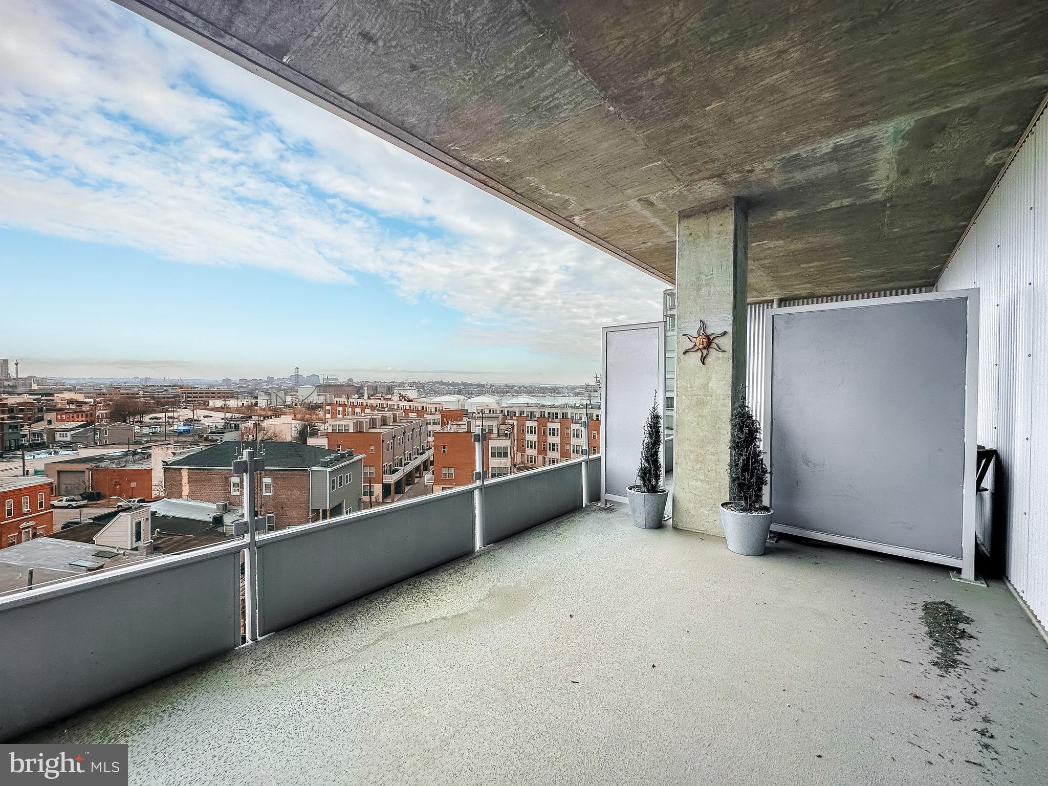 LOCUST POINT - Residential