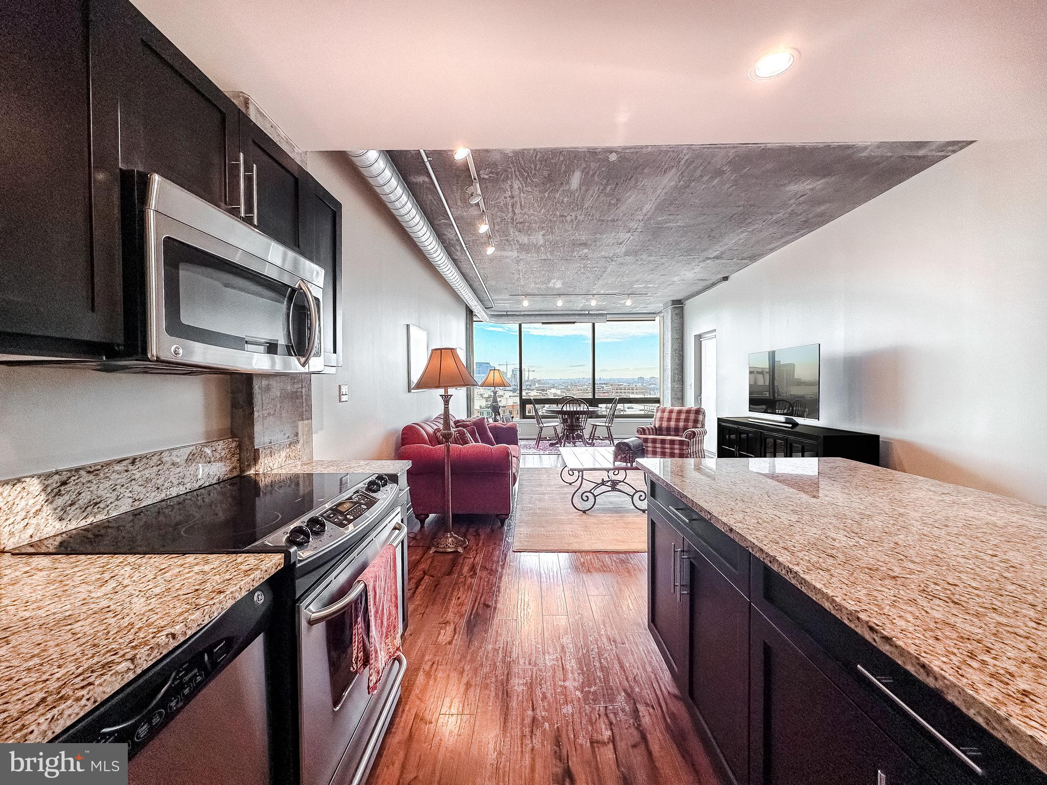 LOCUST POINT - Residential